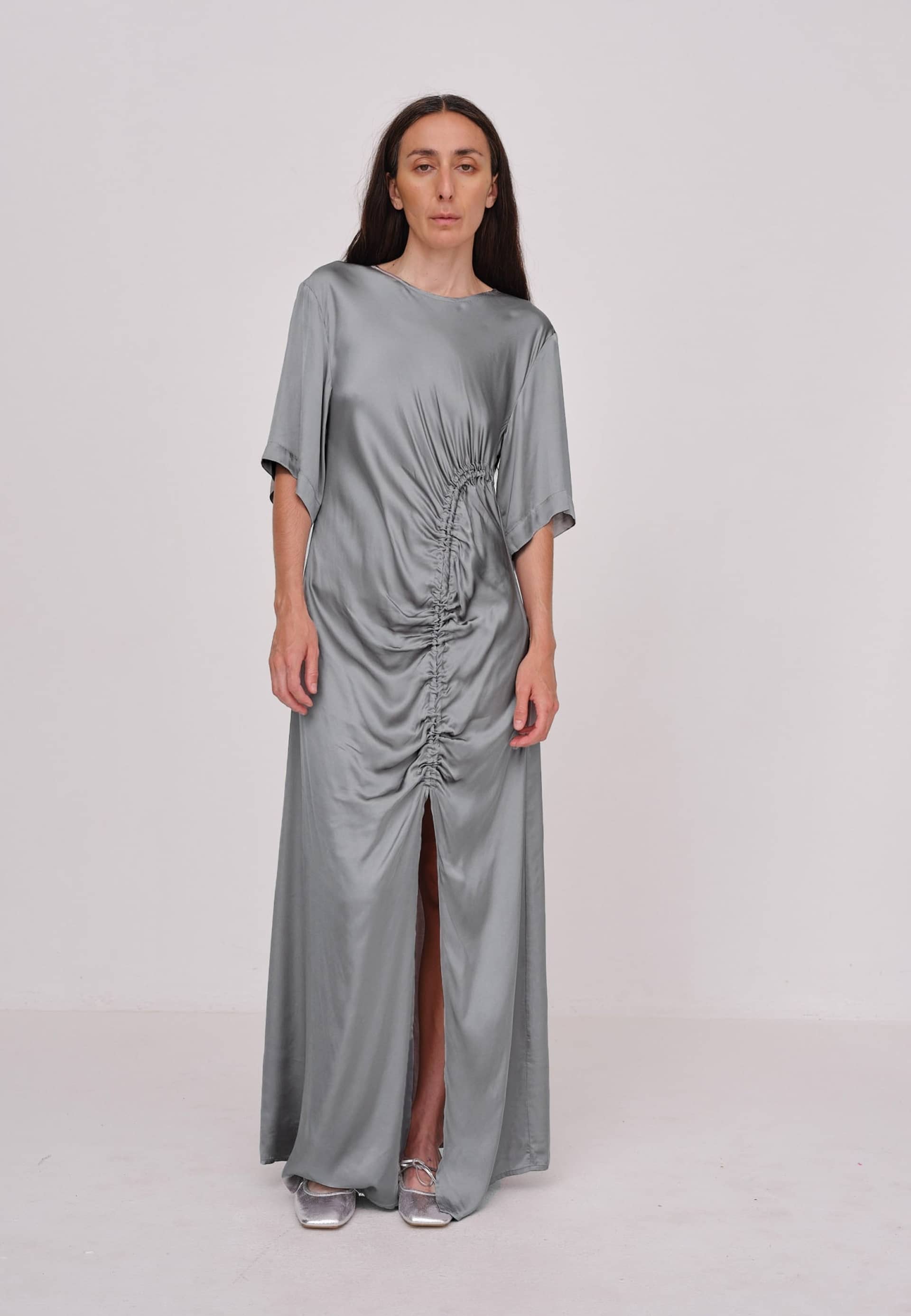 Sabastian Dress - Stone made by HERSKIND