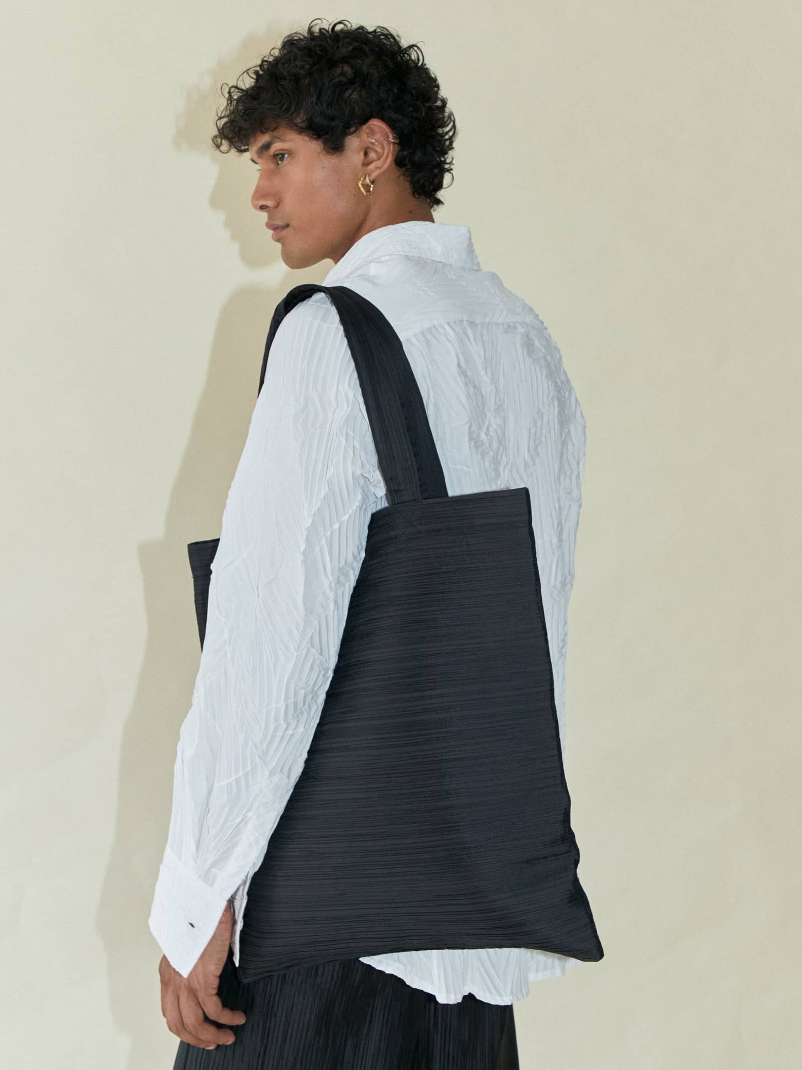 Everyday Pleated Bag made by CAHAYA STUDIOS