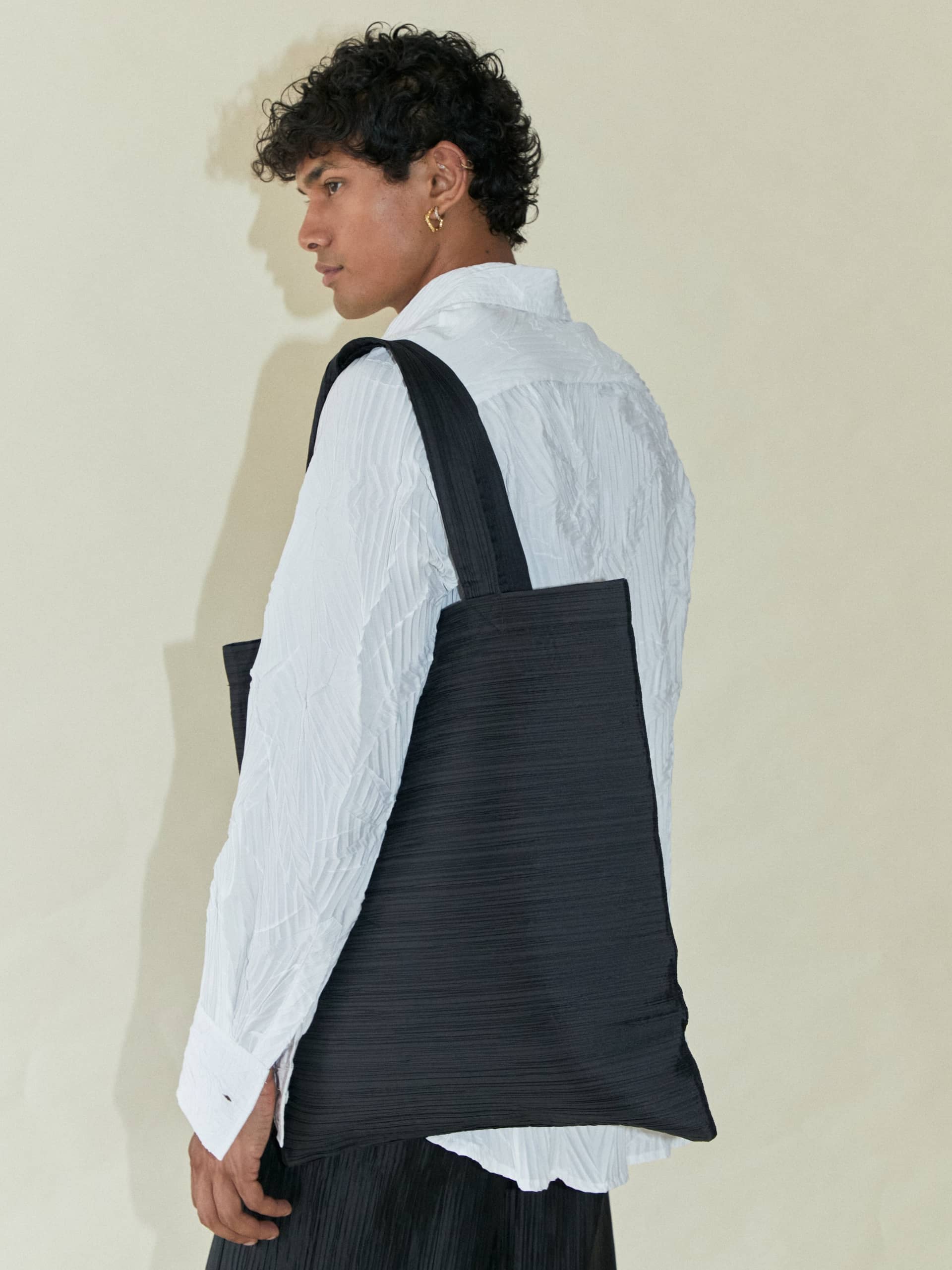 Everyday Pleated Bag made by CAHAYA STUDIOS