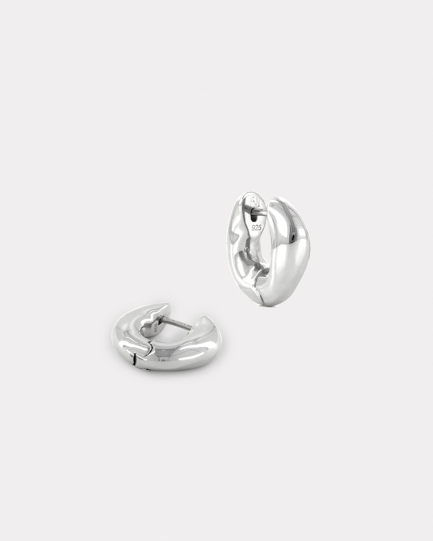 The Huggie Earrings - Silver made by ESSEN