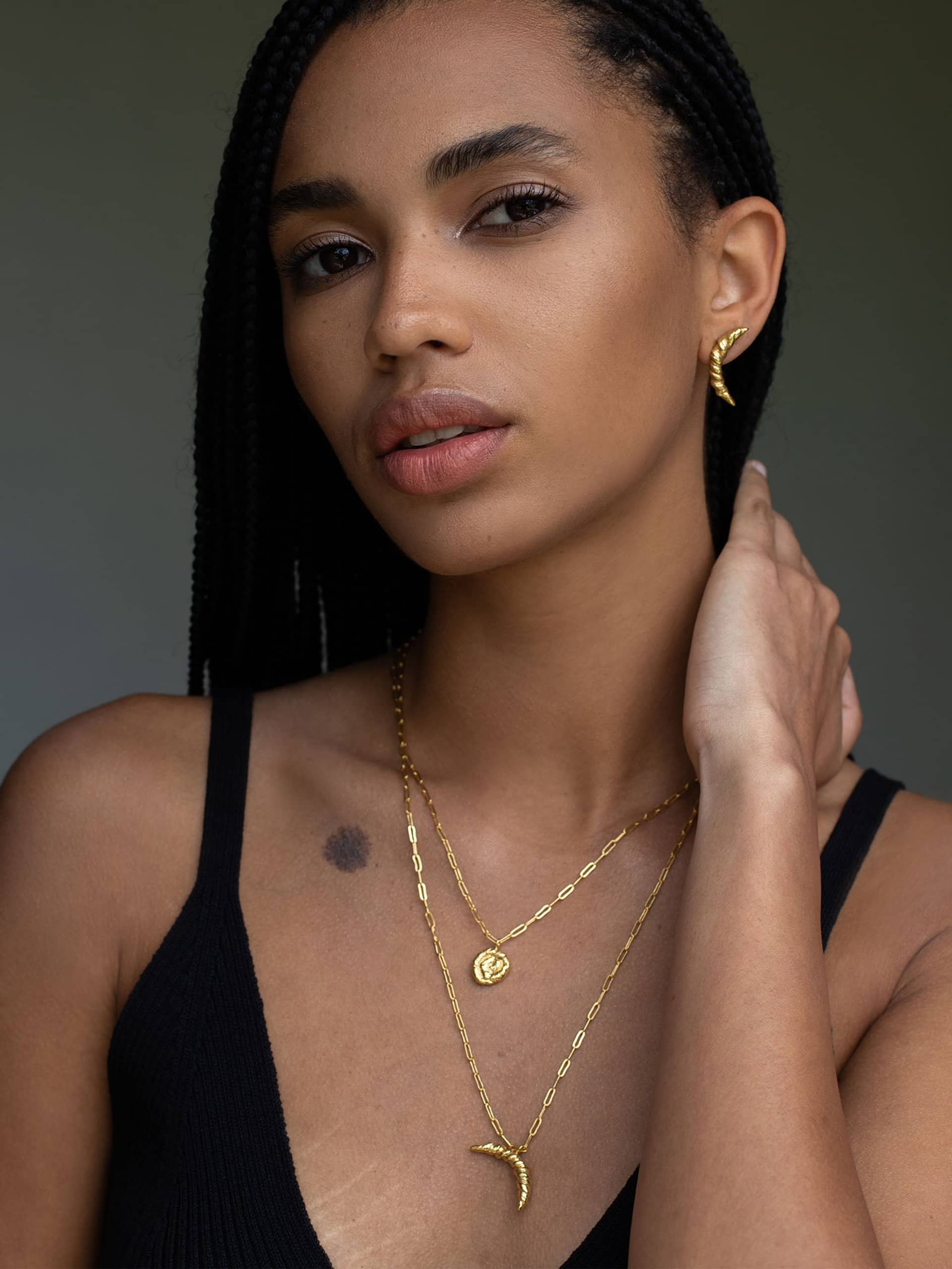 Nautilus Pendant Necklace Gold in Gold made by Eva Remenyi