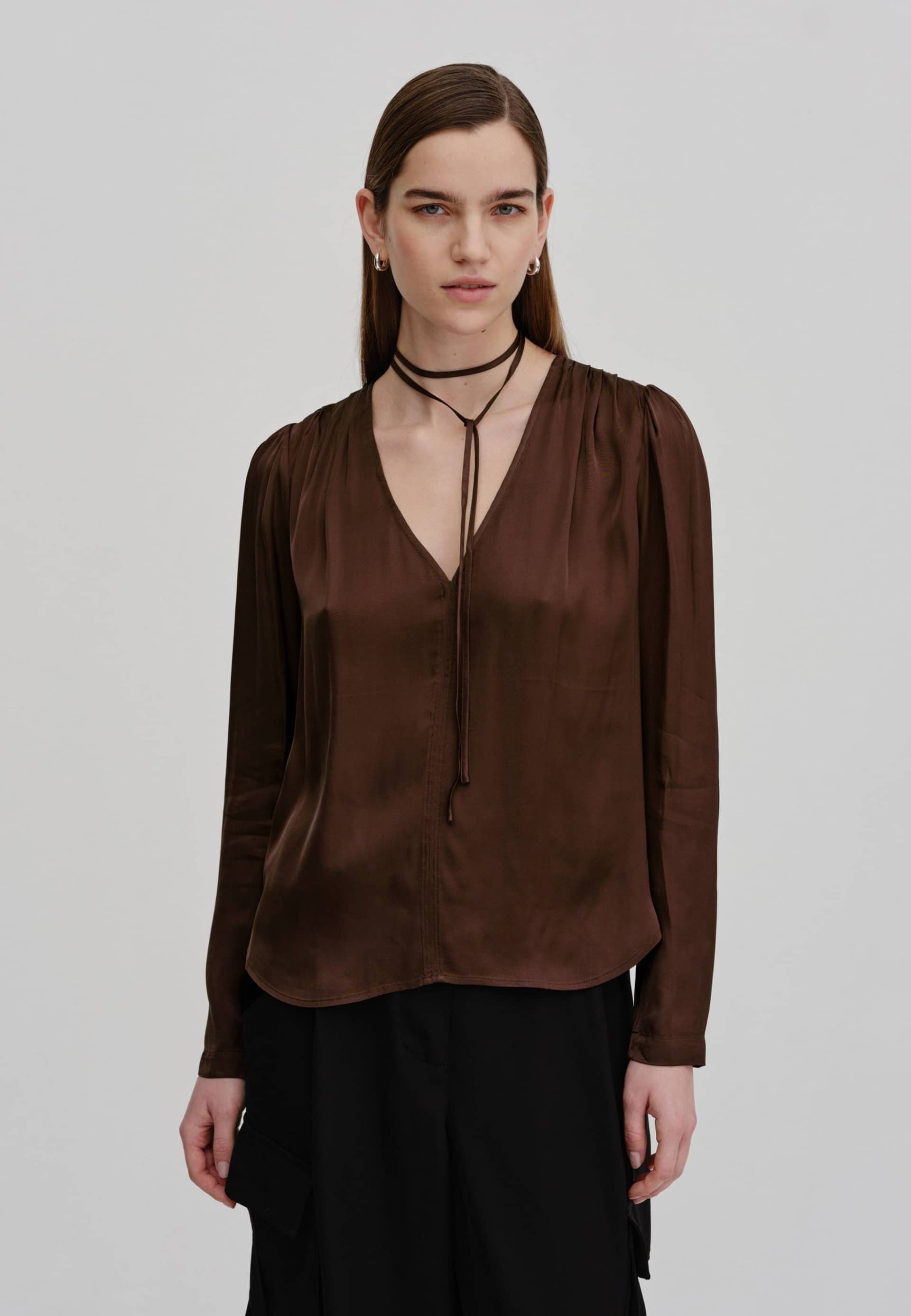 Sky Blouse - Dark Chocolate in Brown made by HERSKIND