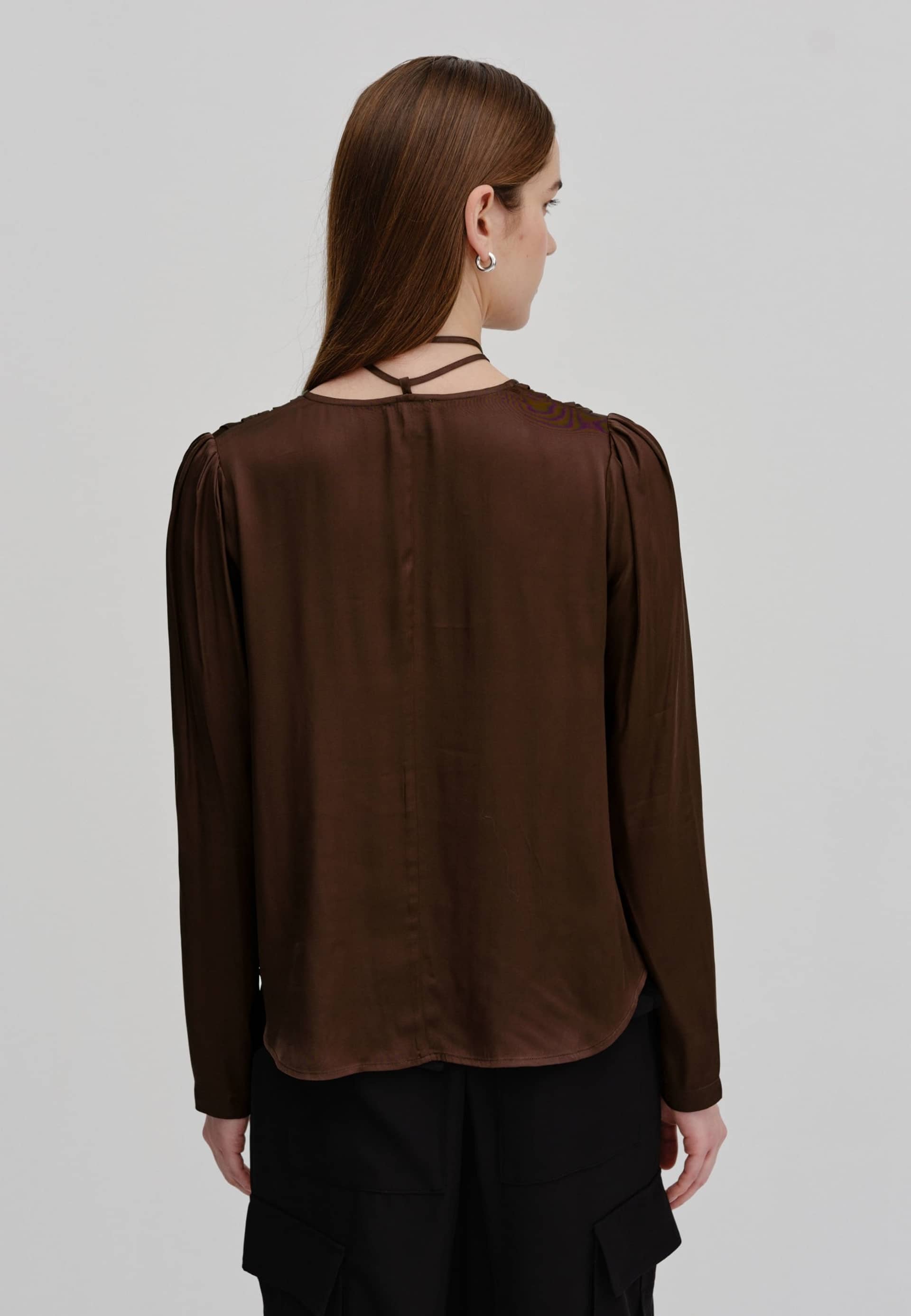 Sky Blouse - Dark Chocolate in Brown made by HERSKIND