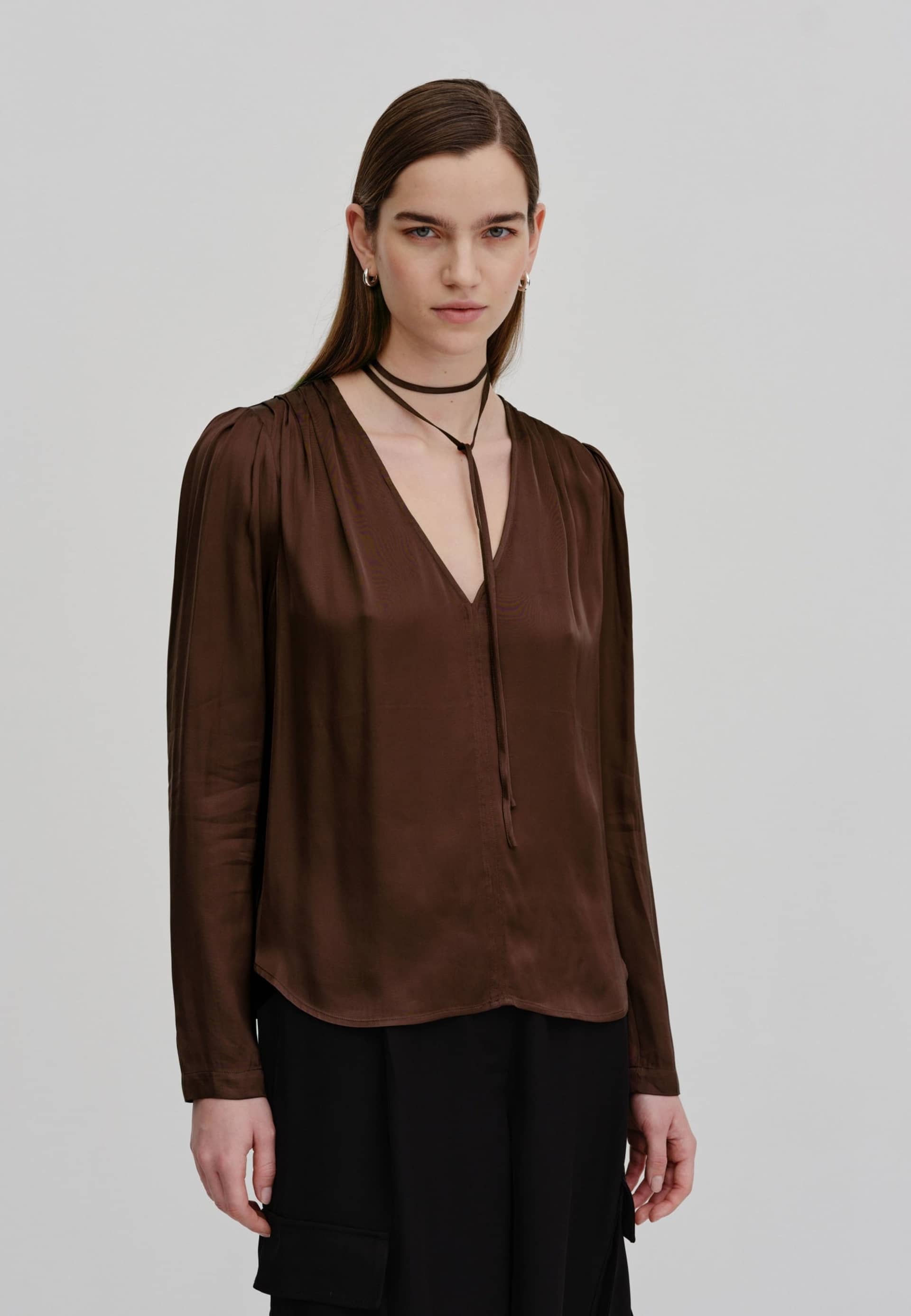 Sky Blouse - Dark Chocolate in Brown made by HERSKIND