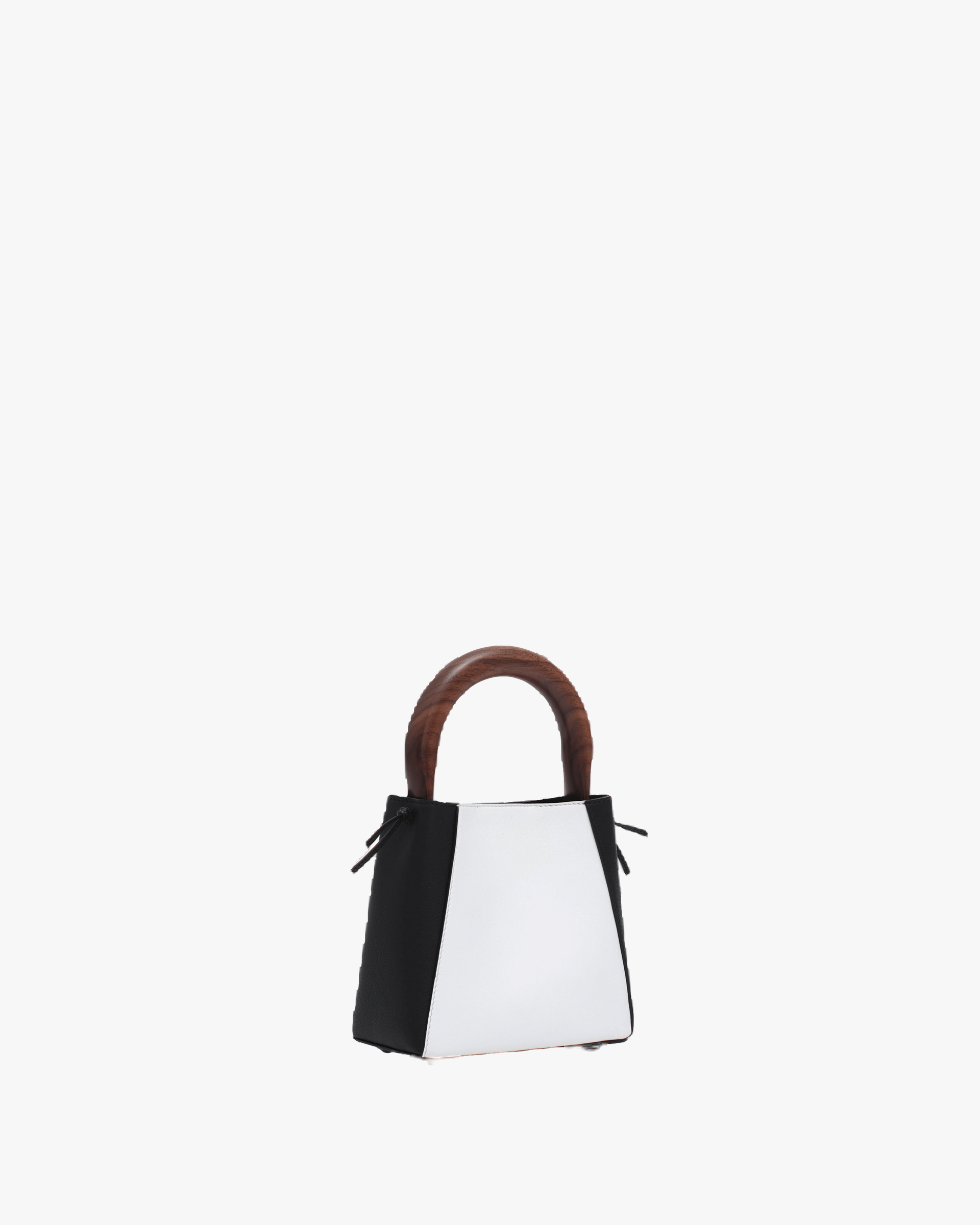 Quinta in White made by mas