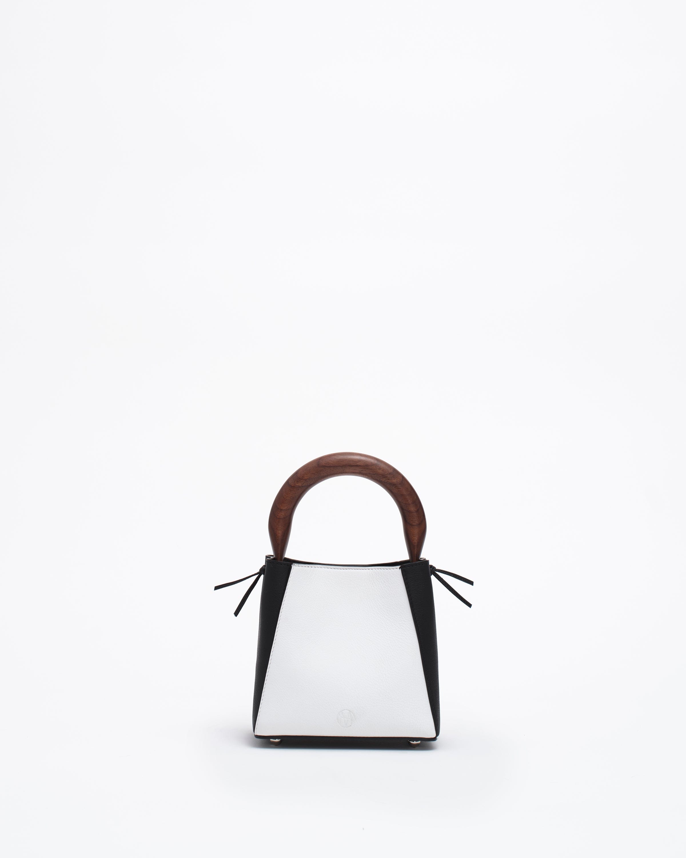 Quinta in White made by mas