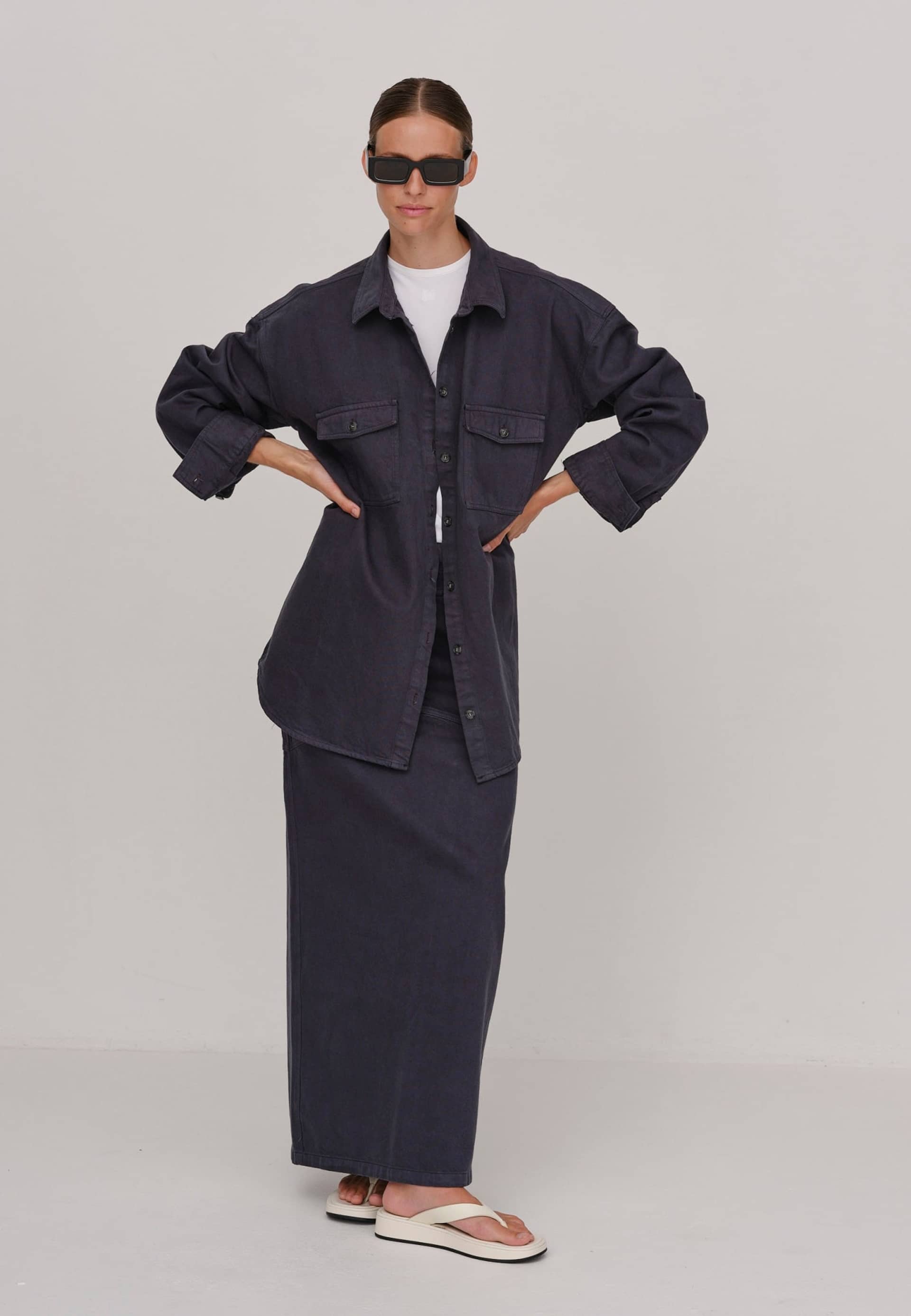 Aiden Shirt - Ebony made by HERSKIND