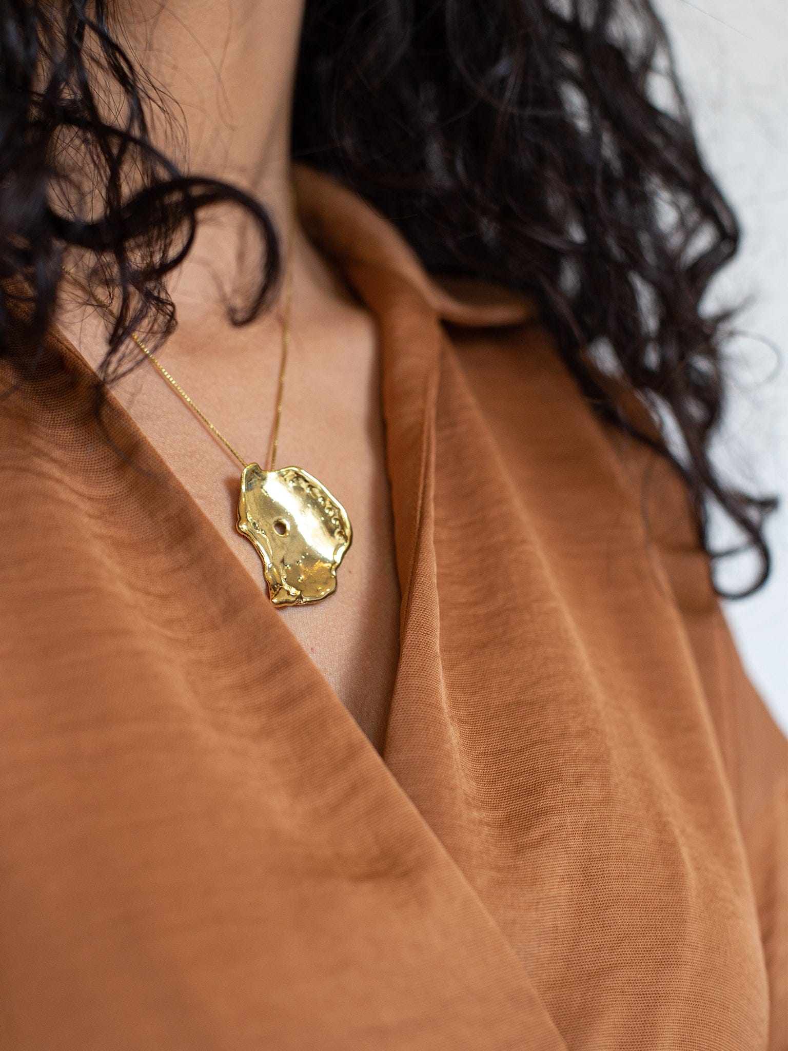 Talisman Moon Necklace Gold in Gold made by Eva Remenyi
