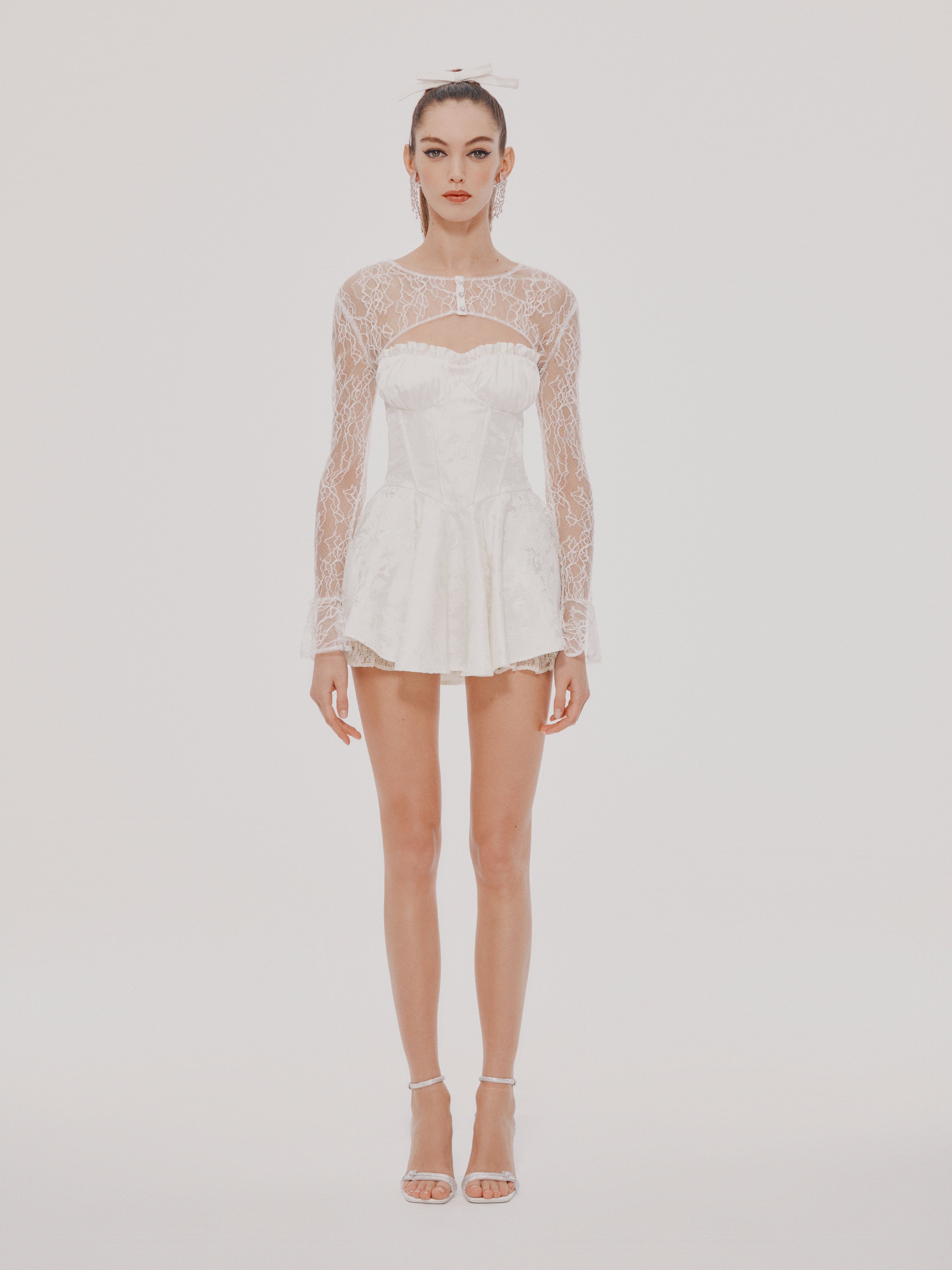 Jilly Cover (White) made by Nana Jacqueline