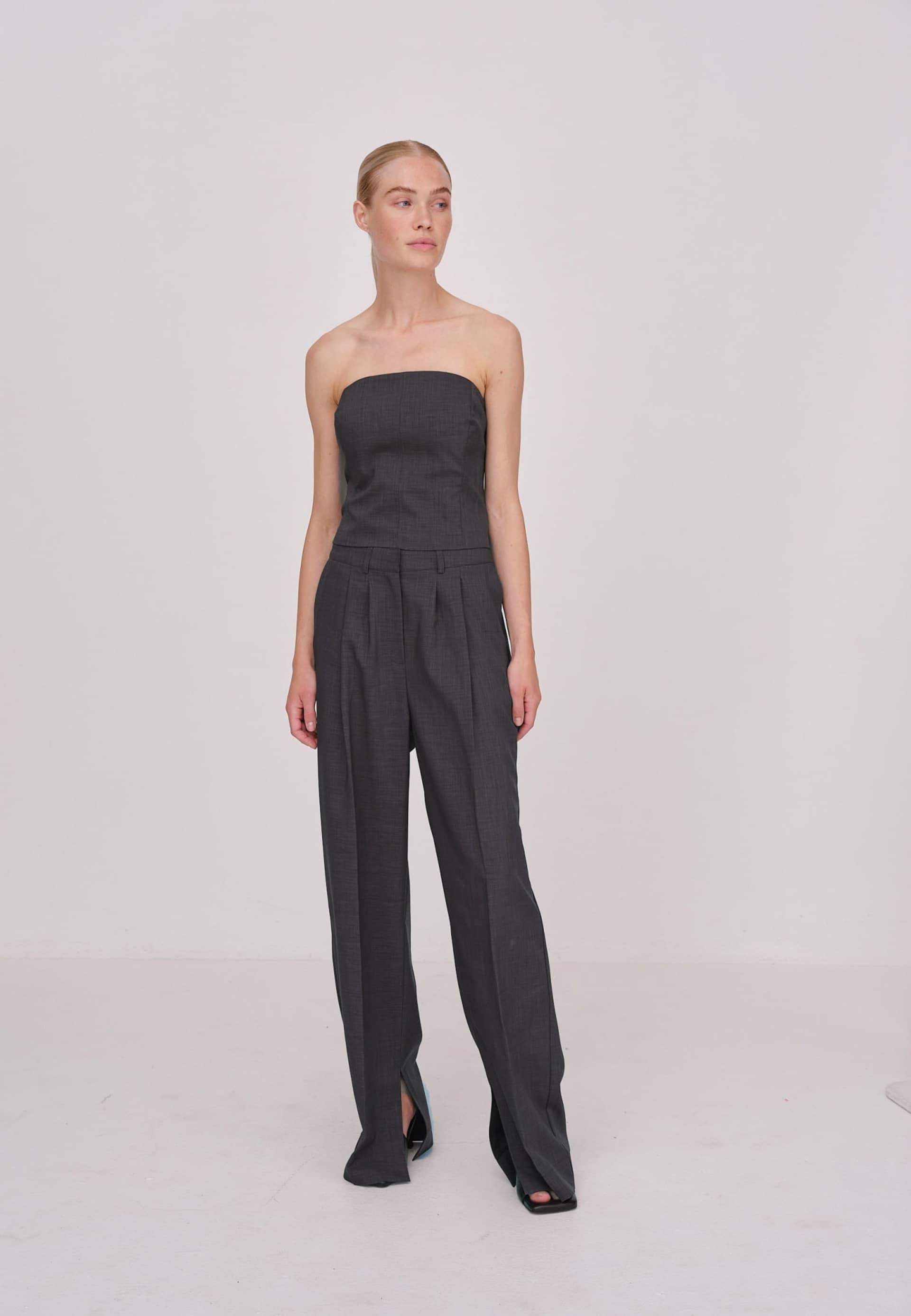 Cosima Top - Ebony made by HERSKIND