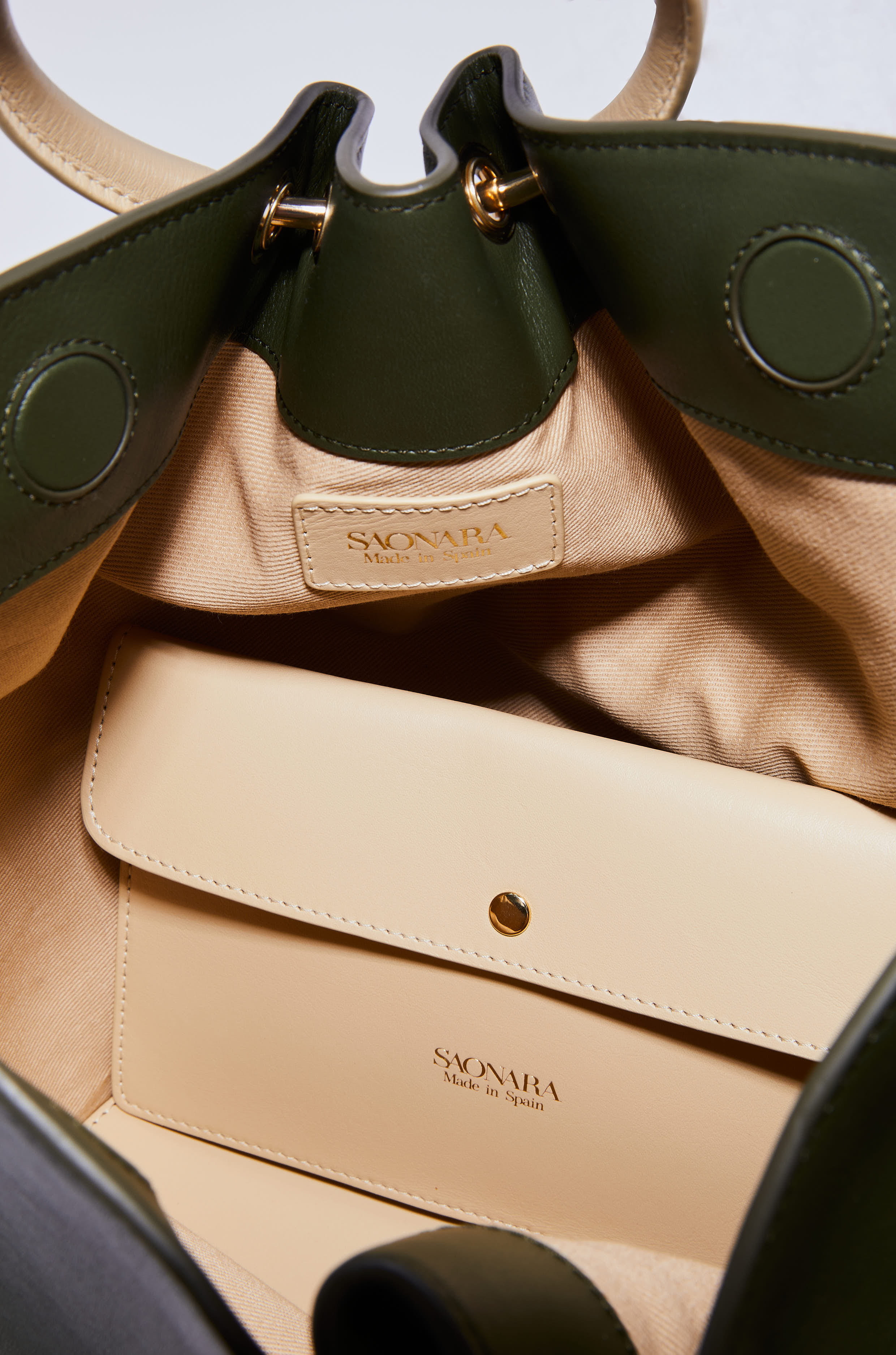 SAONARA BAG ARMY GREEN / CREAM LEATHER made by Saonara