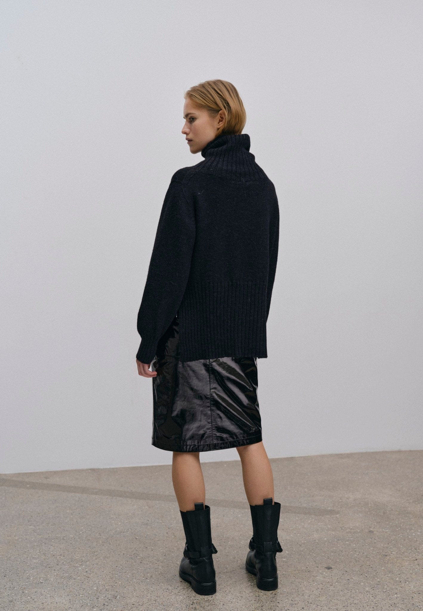 Jojo Knit Turtleneck - Black made by HERSKIND