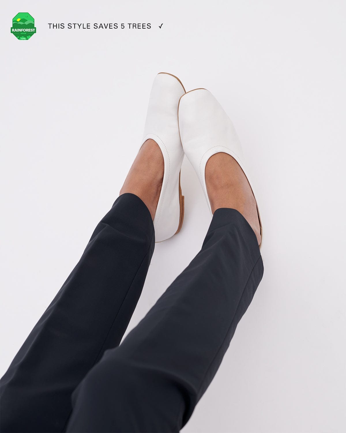 The Foundation Flat - White made by ESSEN