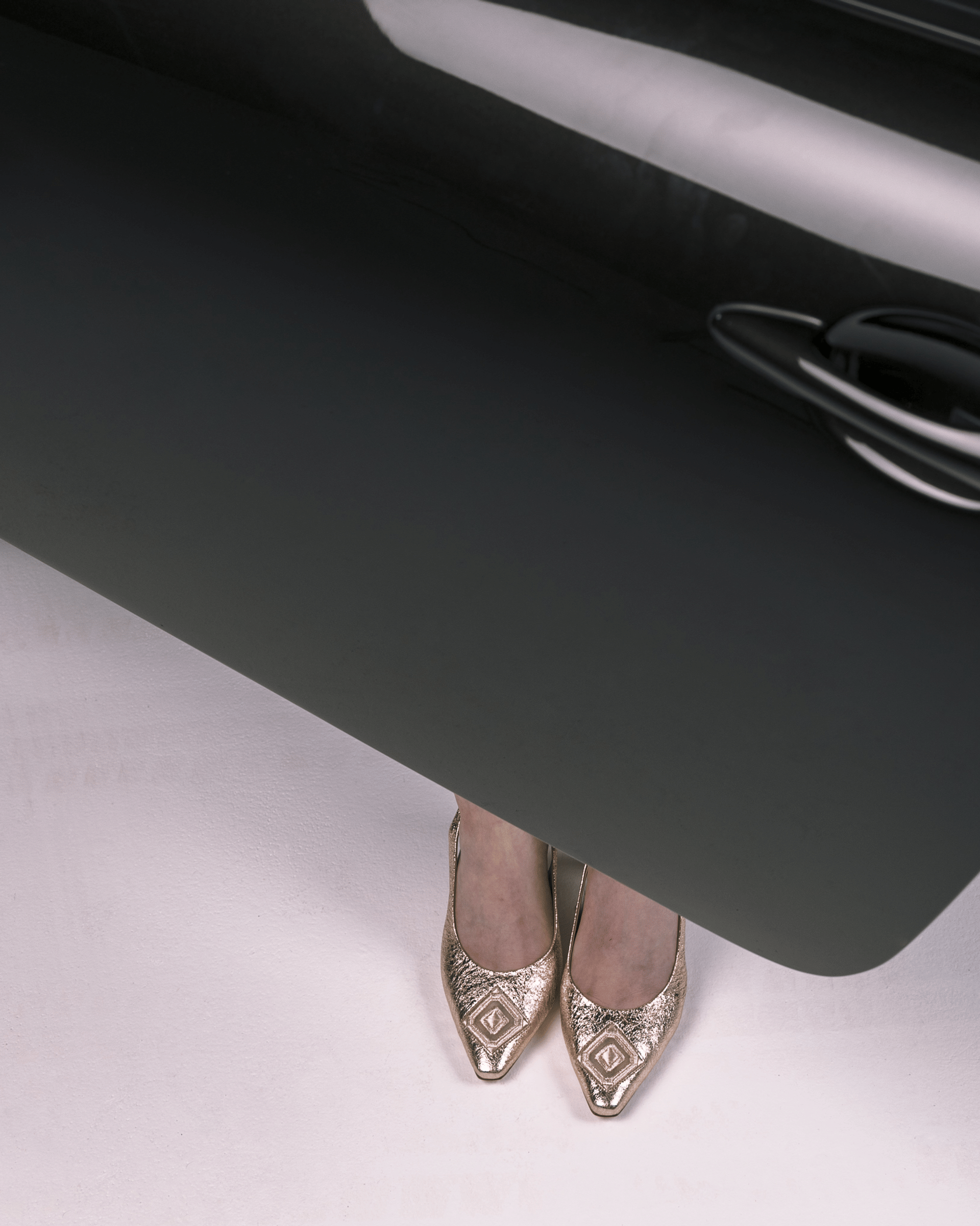 Diamond Slingback 85 Molten Gold in Gold made by ATANA