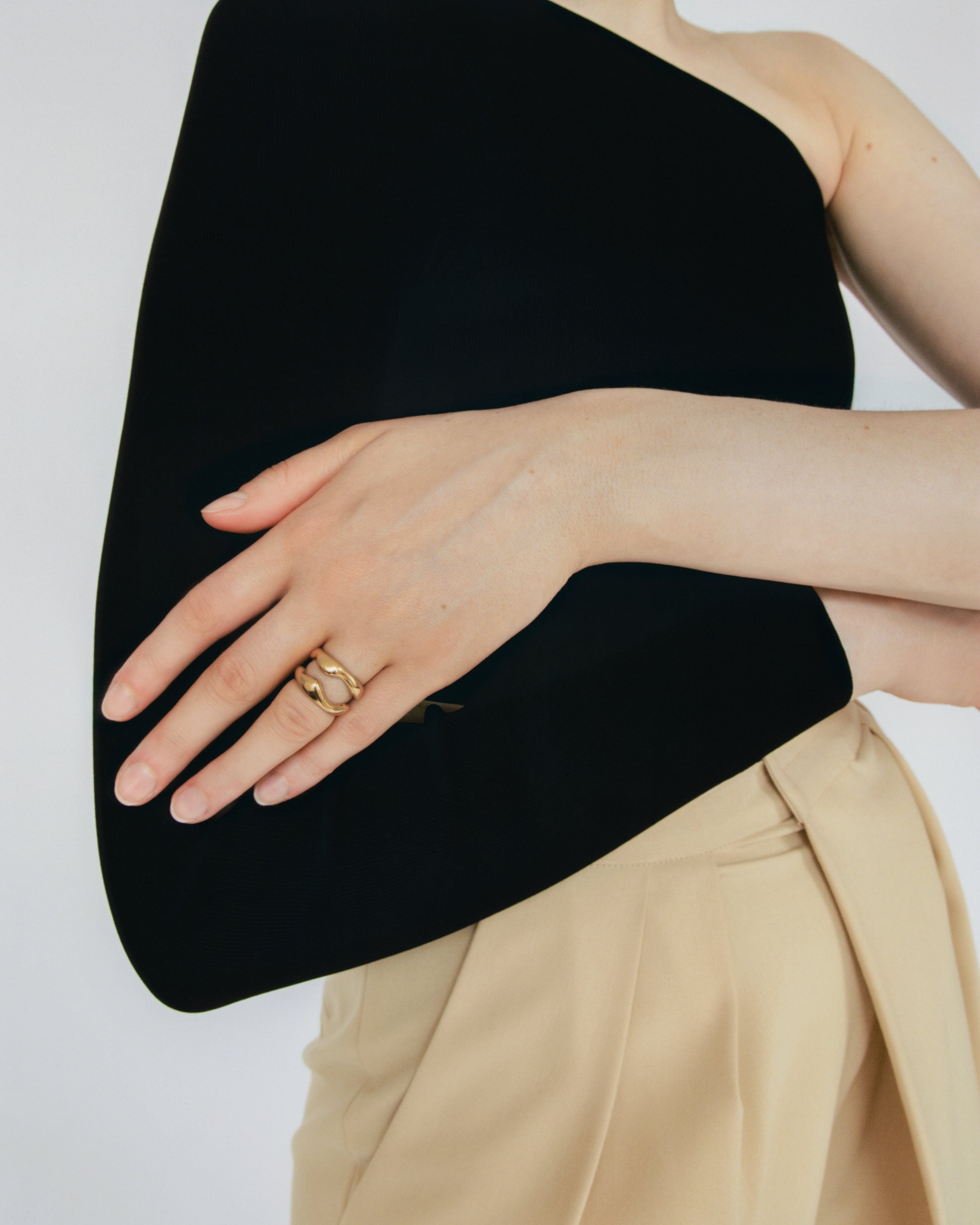 DUAS RING made by Carolina De Barros