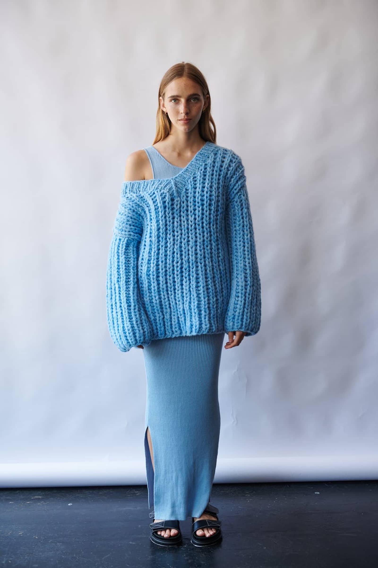 PAPAYA sweater in Blue made by AYNI