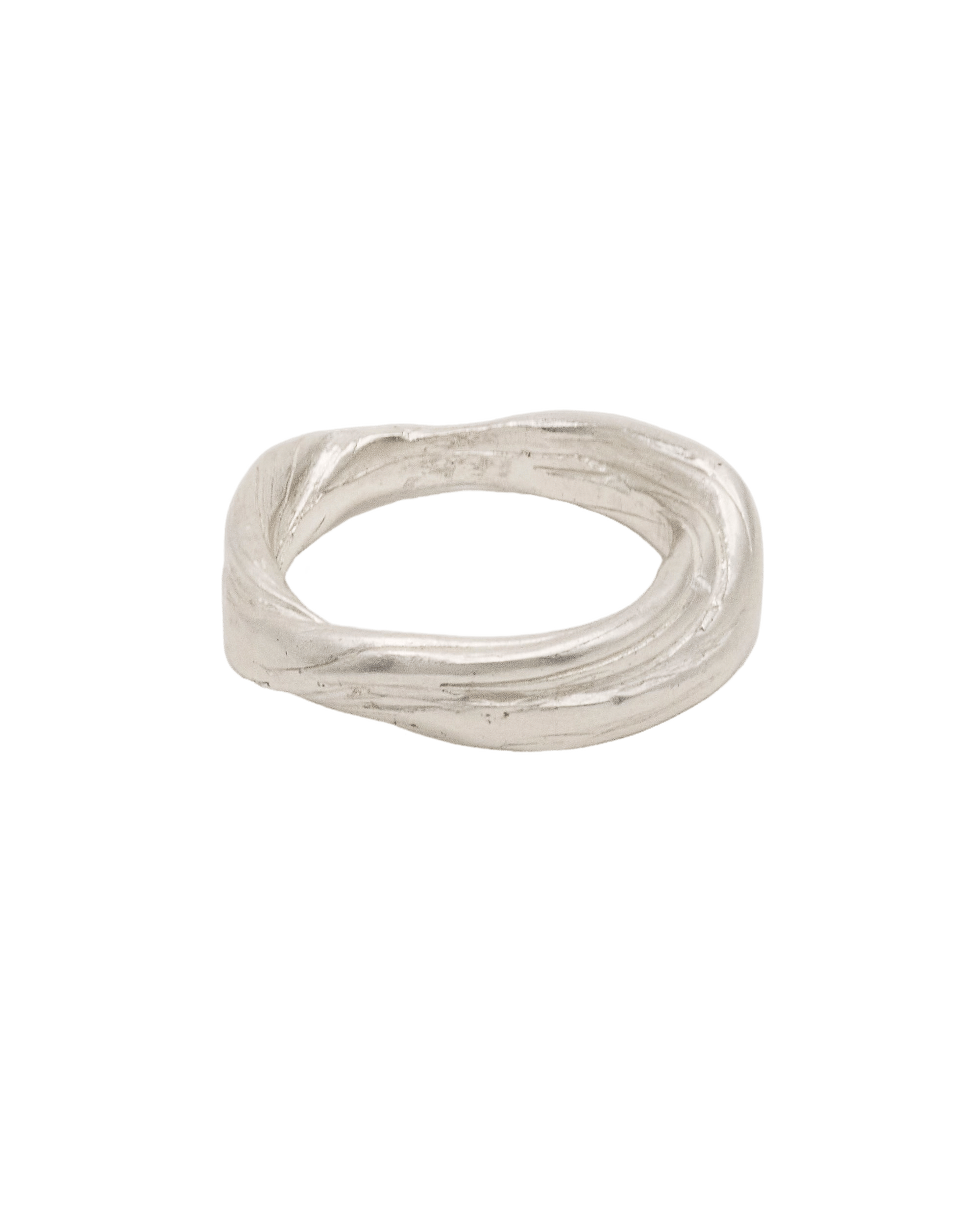 CUMARU RING made by Carolina De Barros