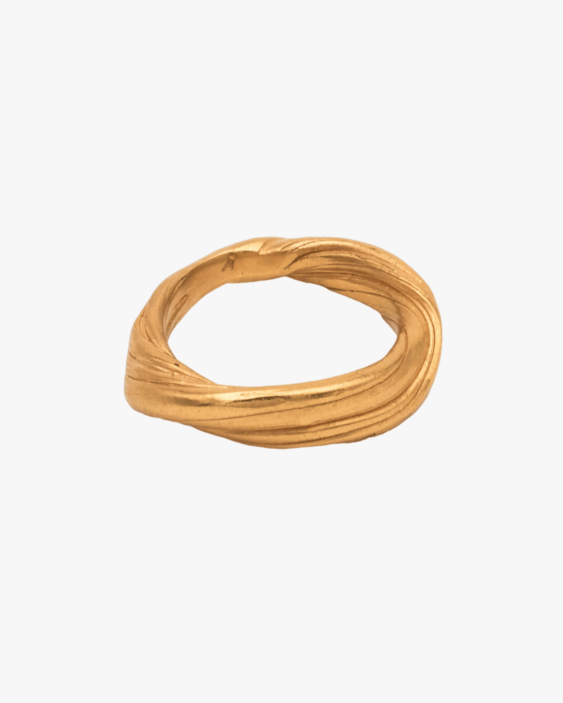 CUMARU RING made by Carolina De Barros