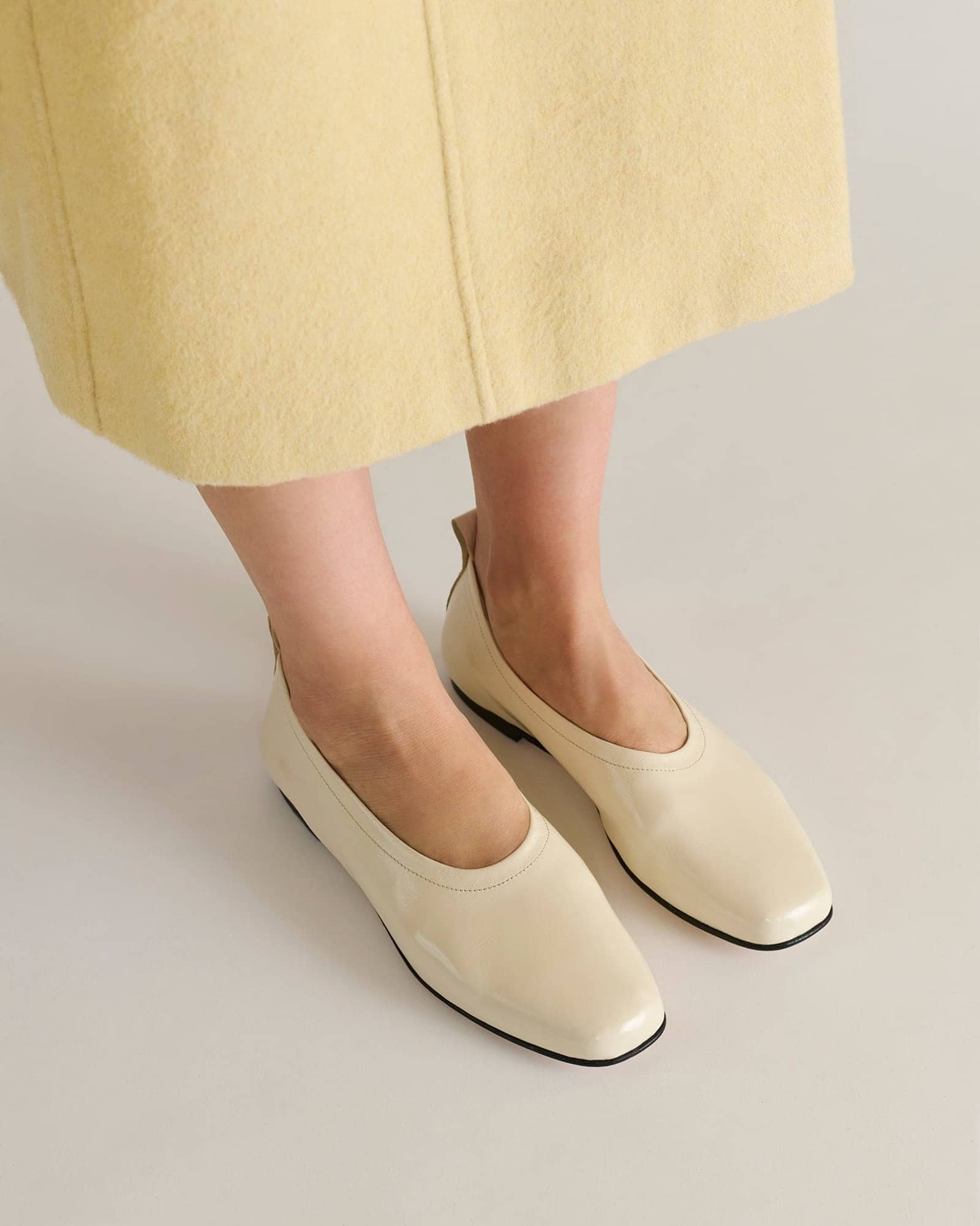 The Foundation Flat - Cream Patent made by ESSEN