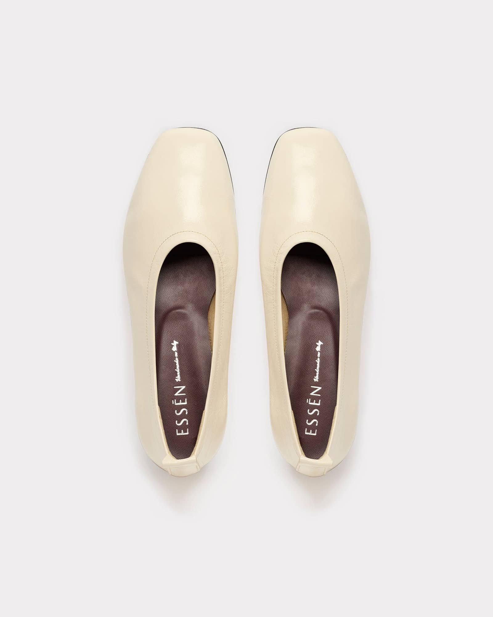 The Foundation Flat - Cream Patent made by ESSEN