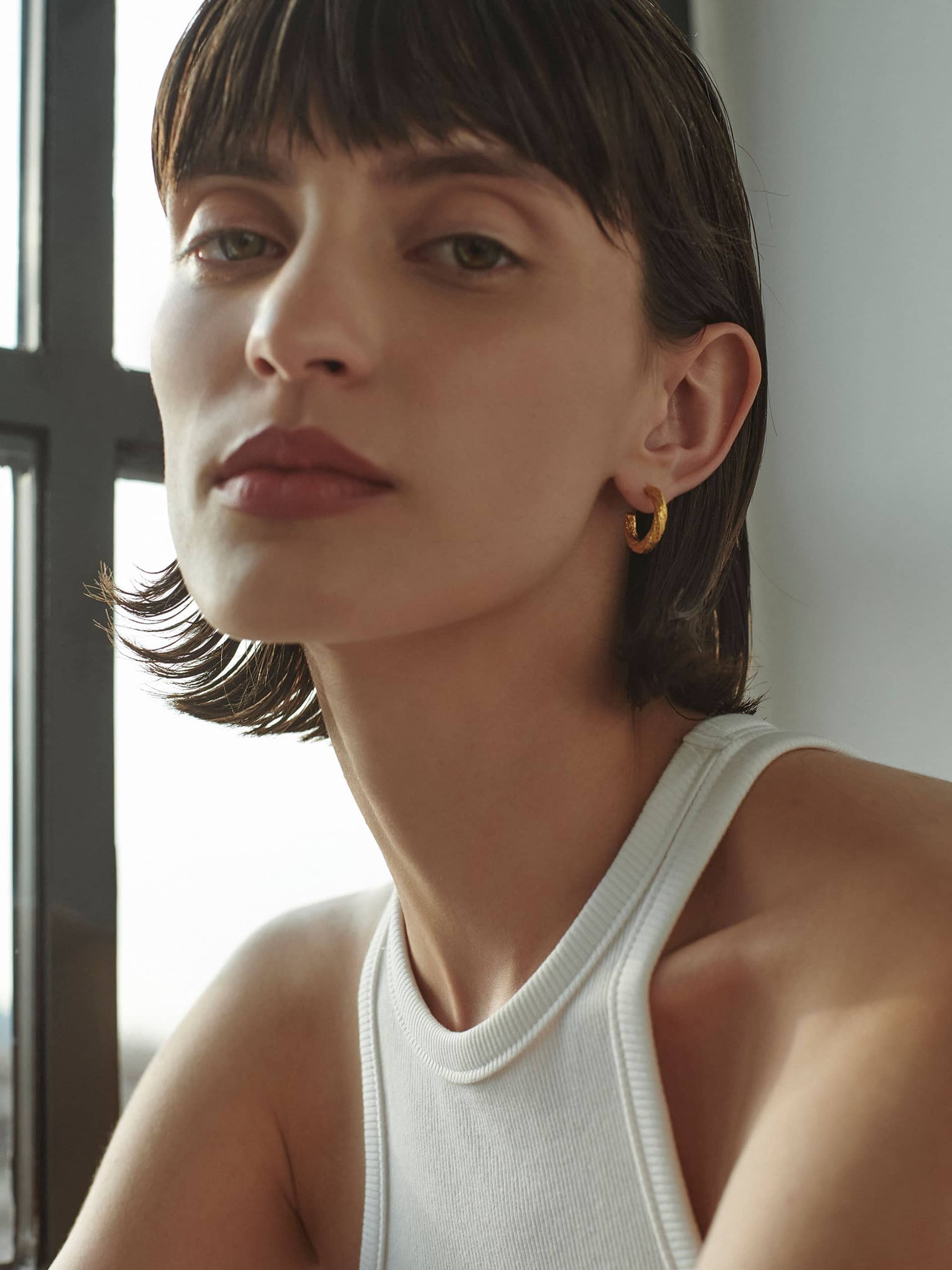 Archaic Small Hoop Earrings Gold in Gold made by Eva Remenyi