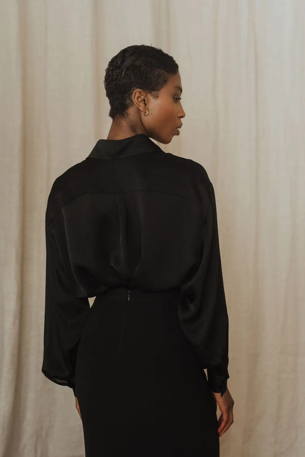 Long straight cut silk skirt - Black made by MORACÉE