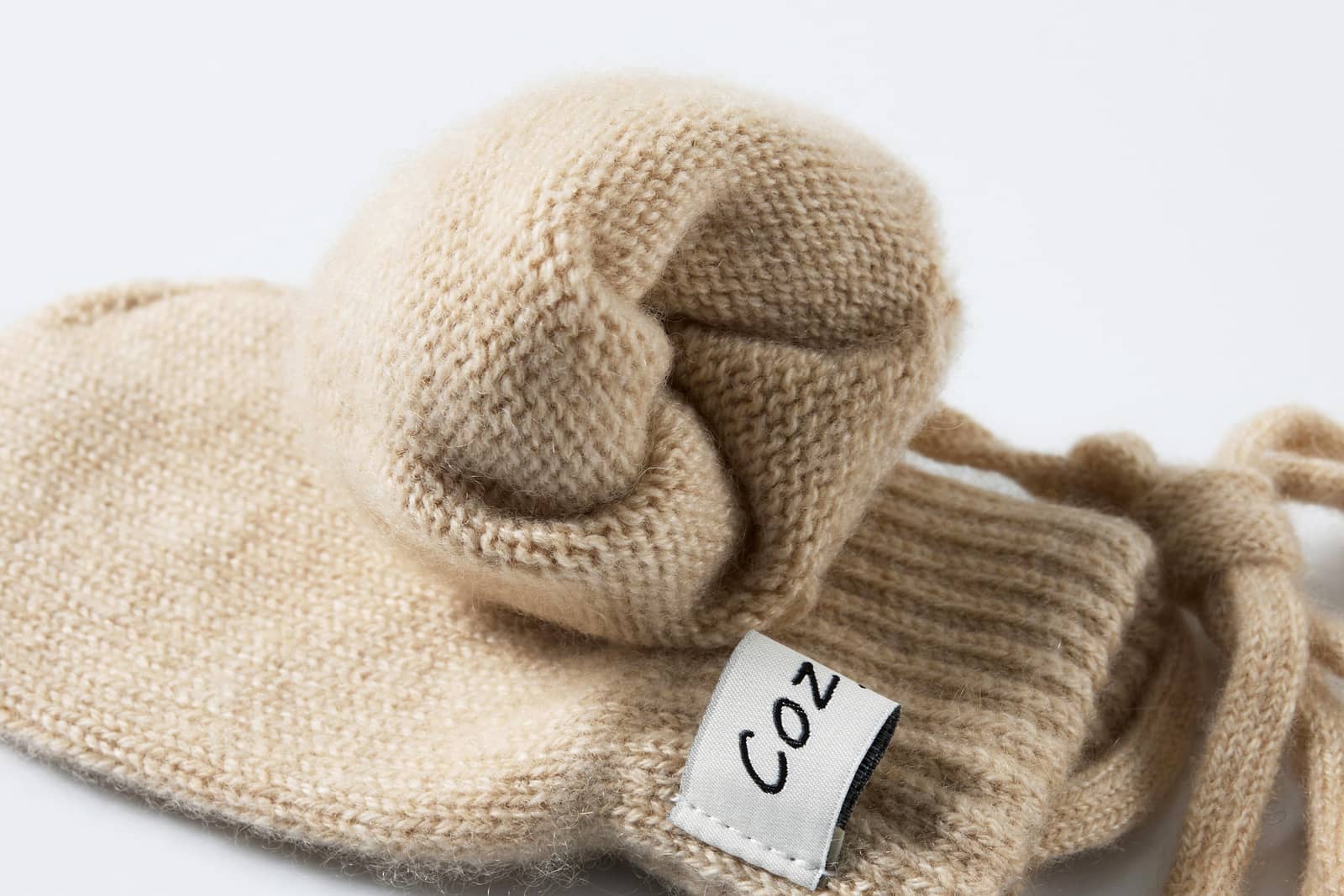 Gift Box | Almond Hat-Mittens Bundle made by CozyU