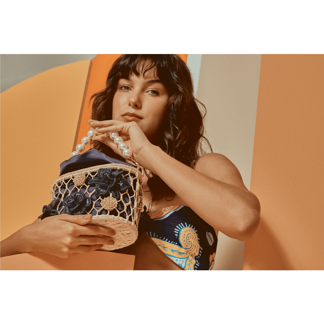 Anastasia Pearls Black made by APAYA