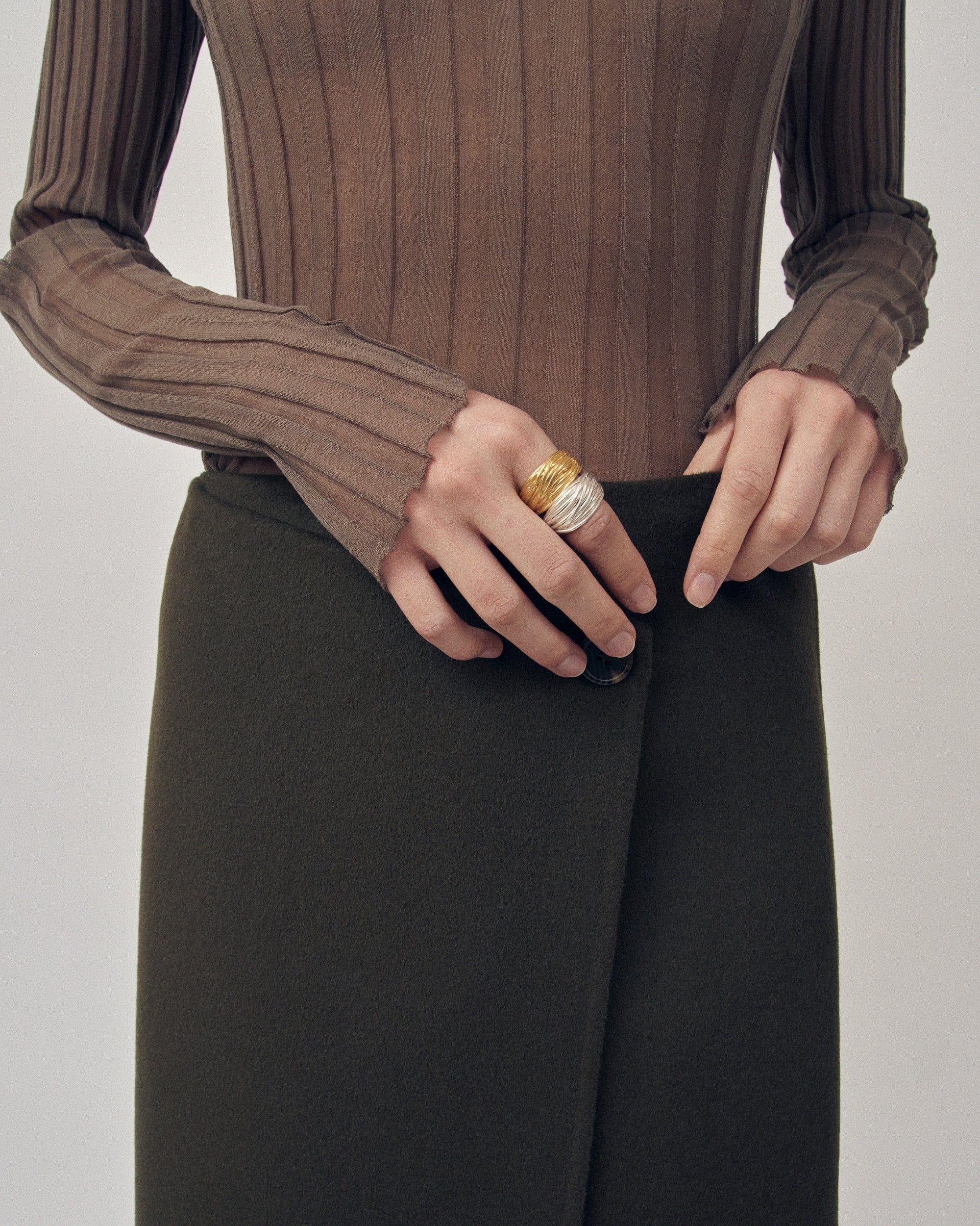 LIANA RING L made by Carolina De Barros