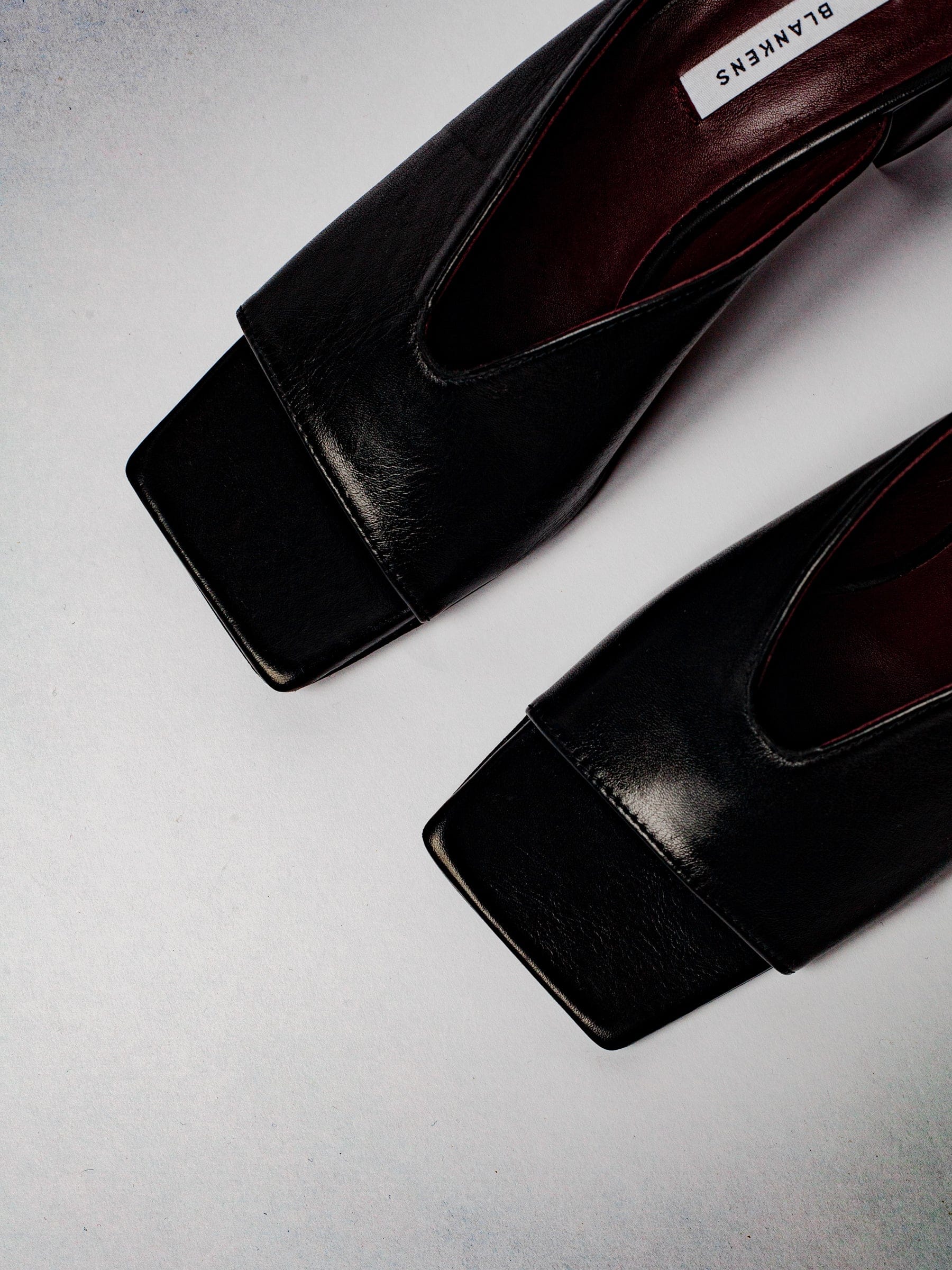 THE NOOSHI BLACK made by Blankens