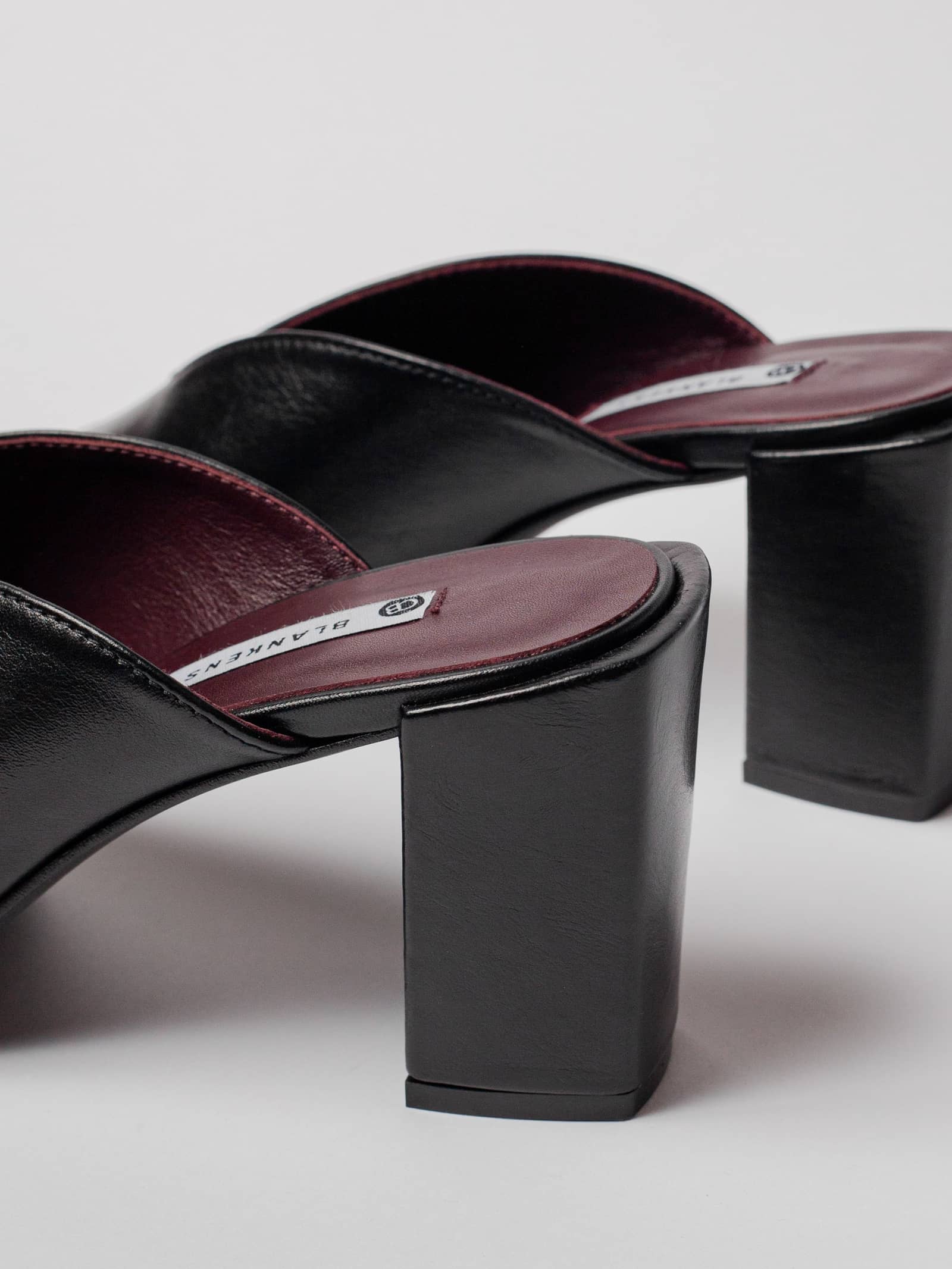 THE NOOSHI BLACK made by Blankens