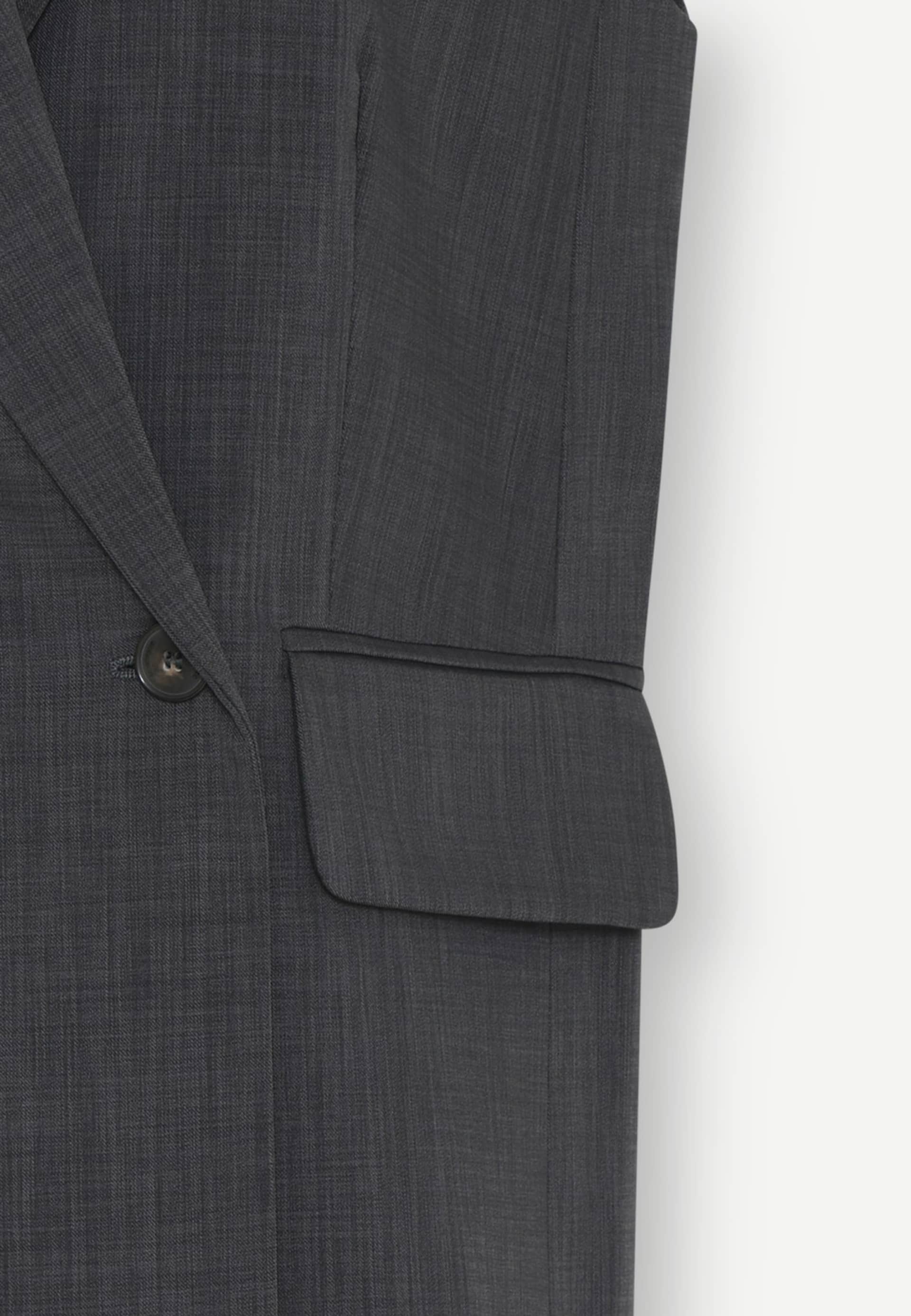 Averill Vest - Ebony made by HERSKIND