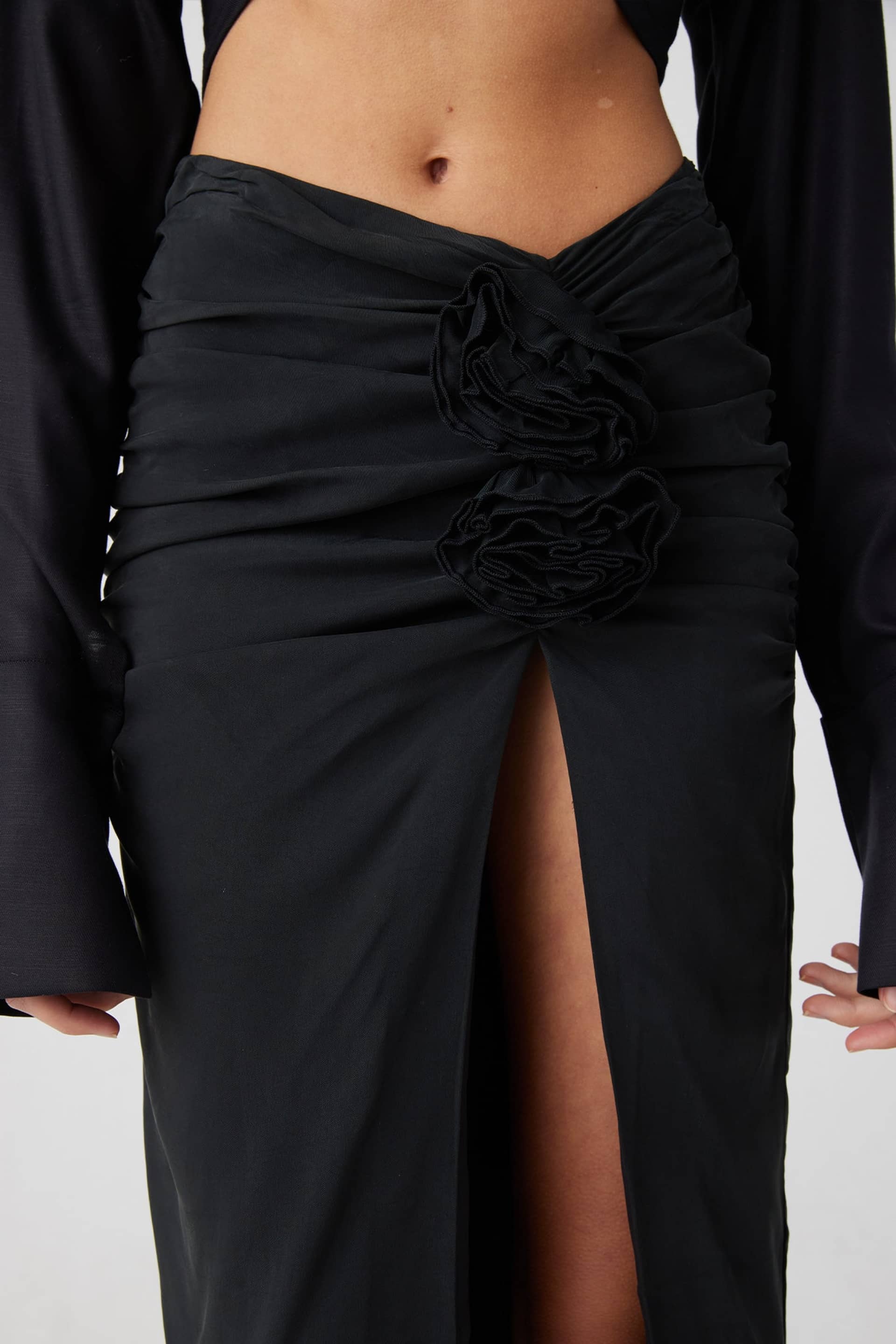 Petal Skirt in Black made by Atoir