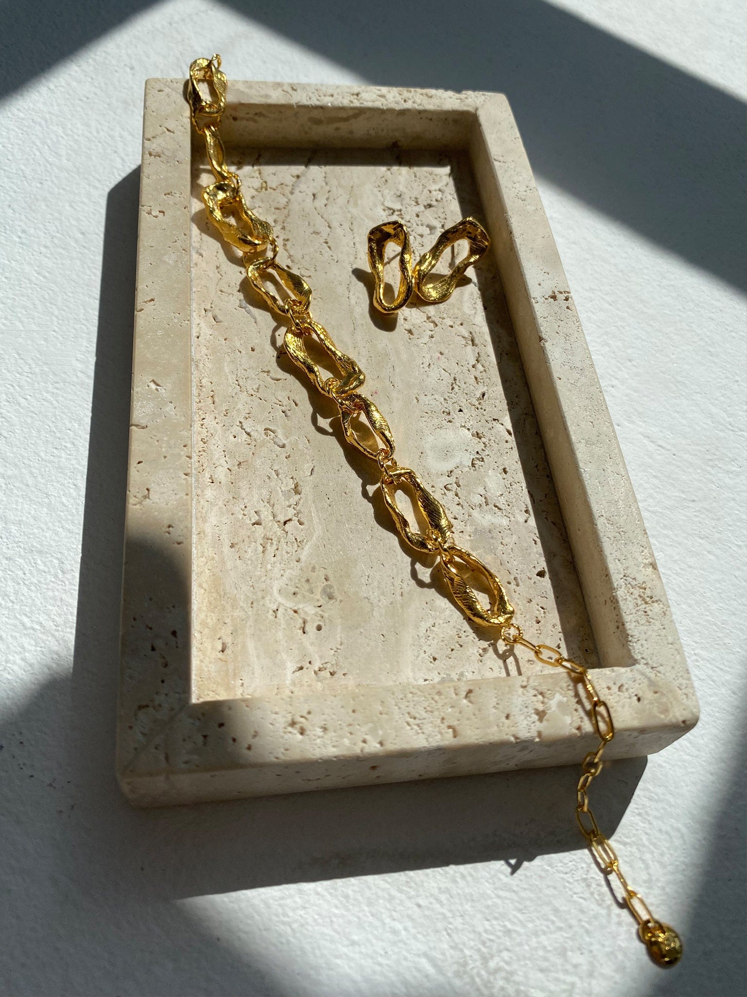 Vacation Chain Bracelet Gold in Gold made by Eva Remenyi