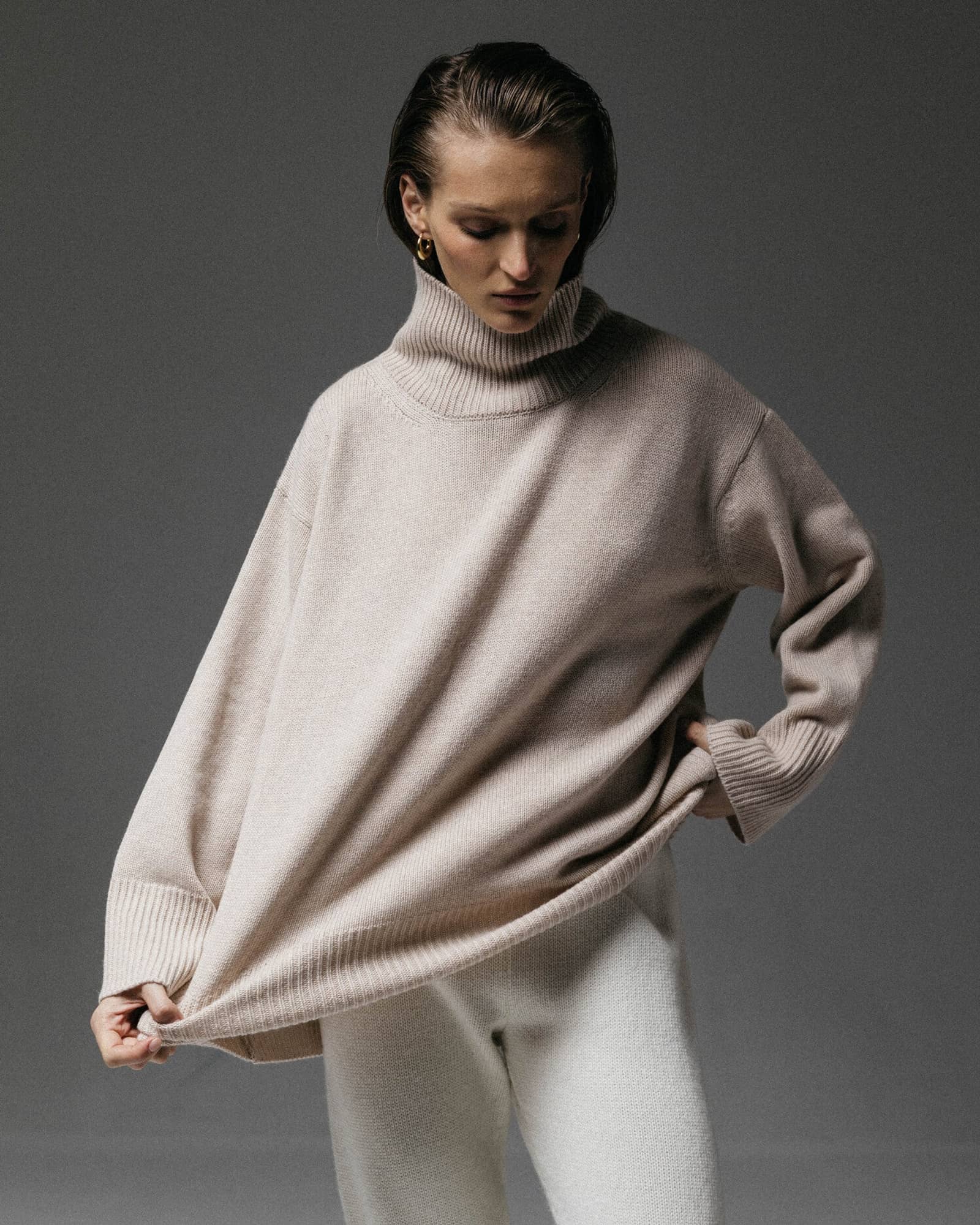 Noble cashmere sweater made by KNITEL