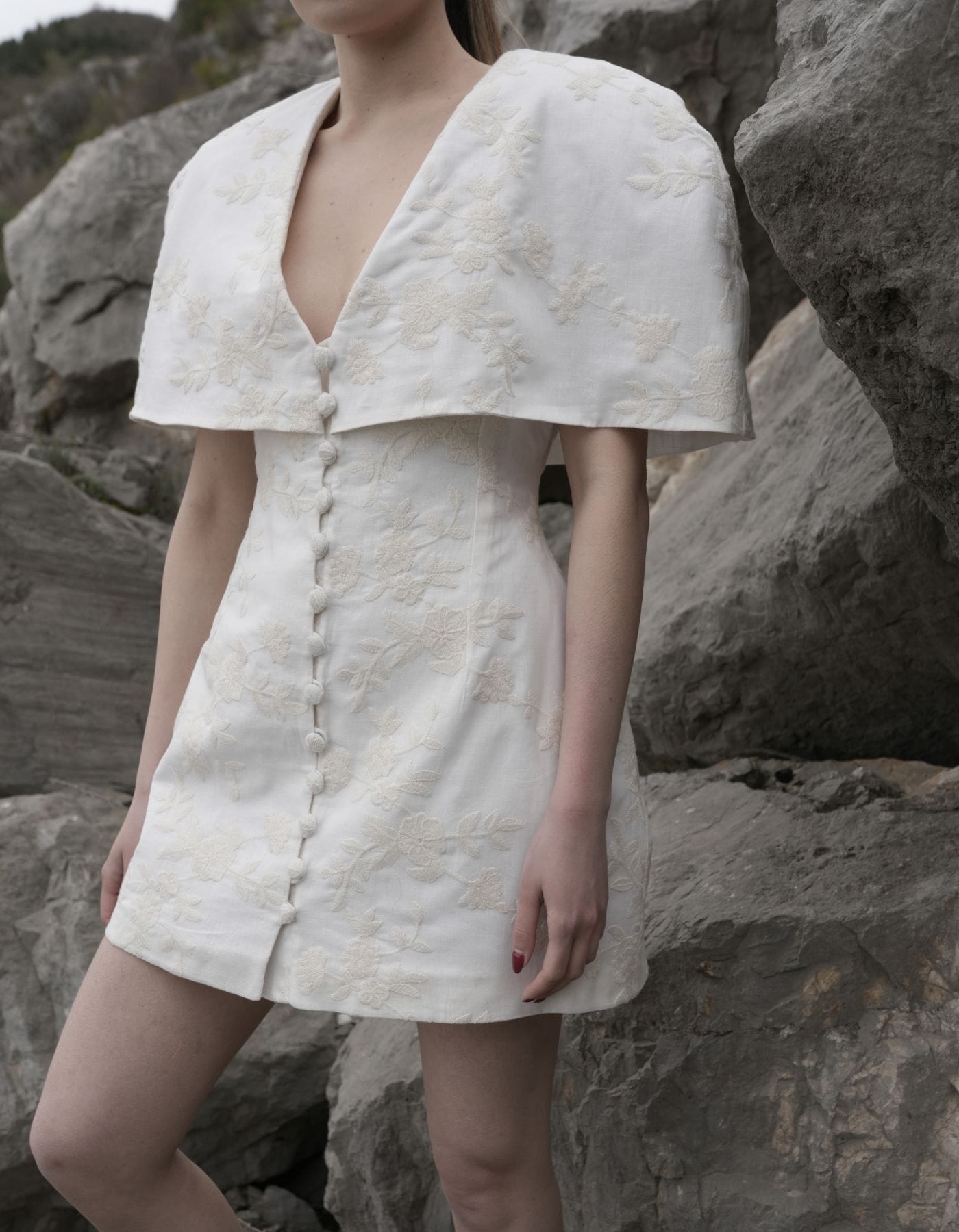 RETE White Linen Dress With Floral Embroidery made by MAET