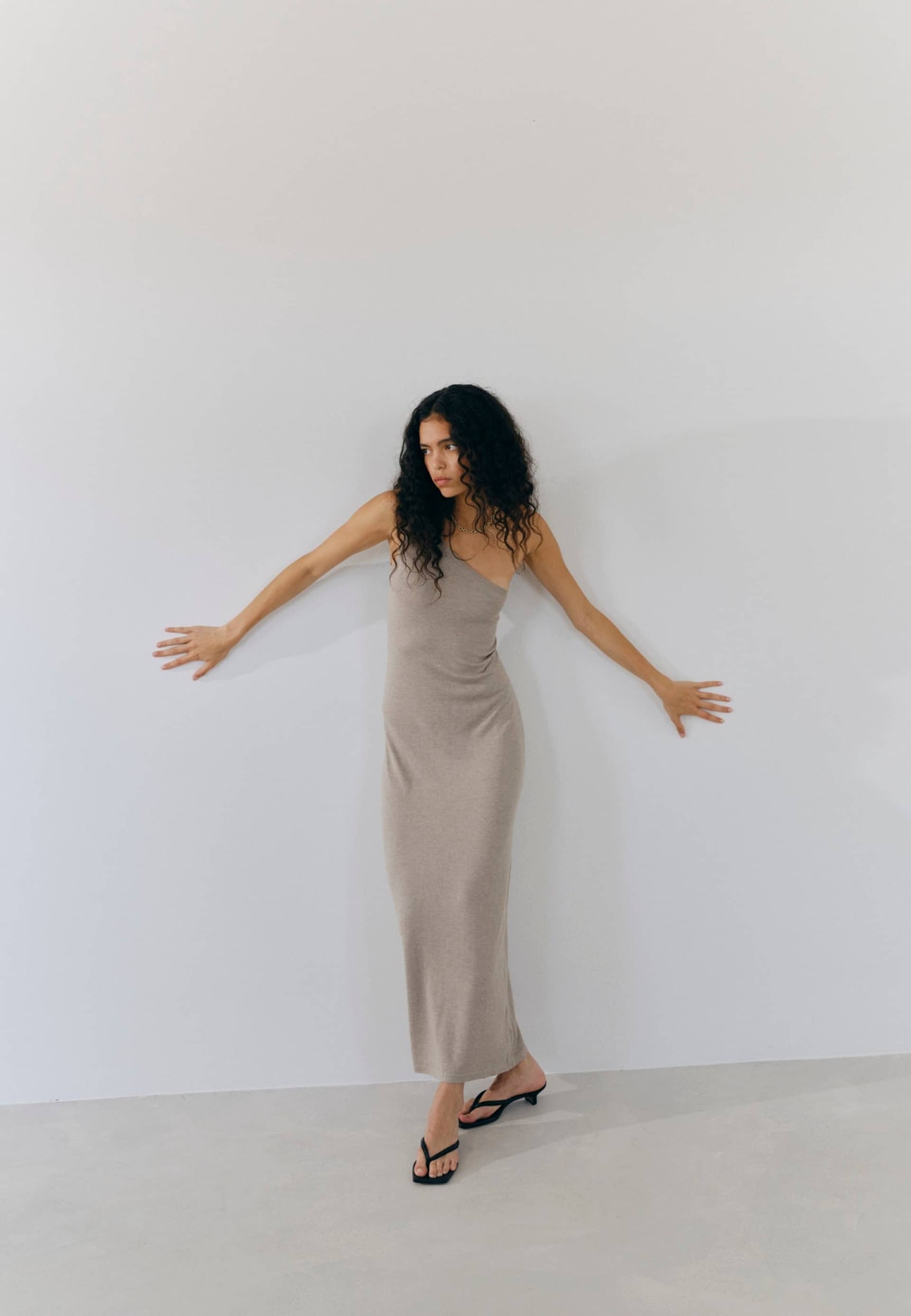 Richard Dress - Ligth Earth made by HERSKIND