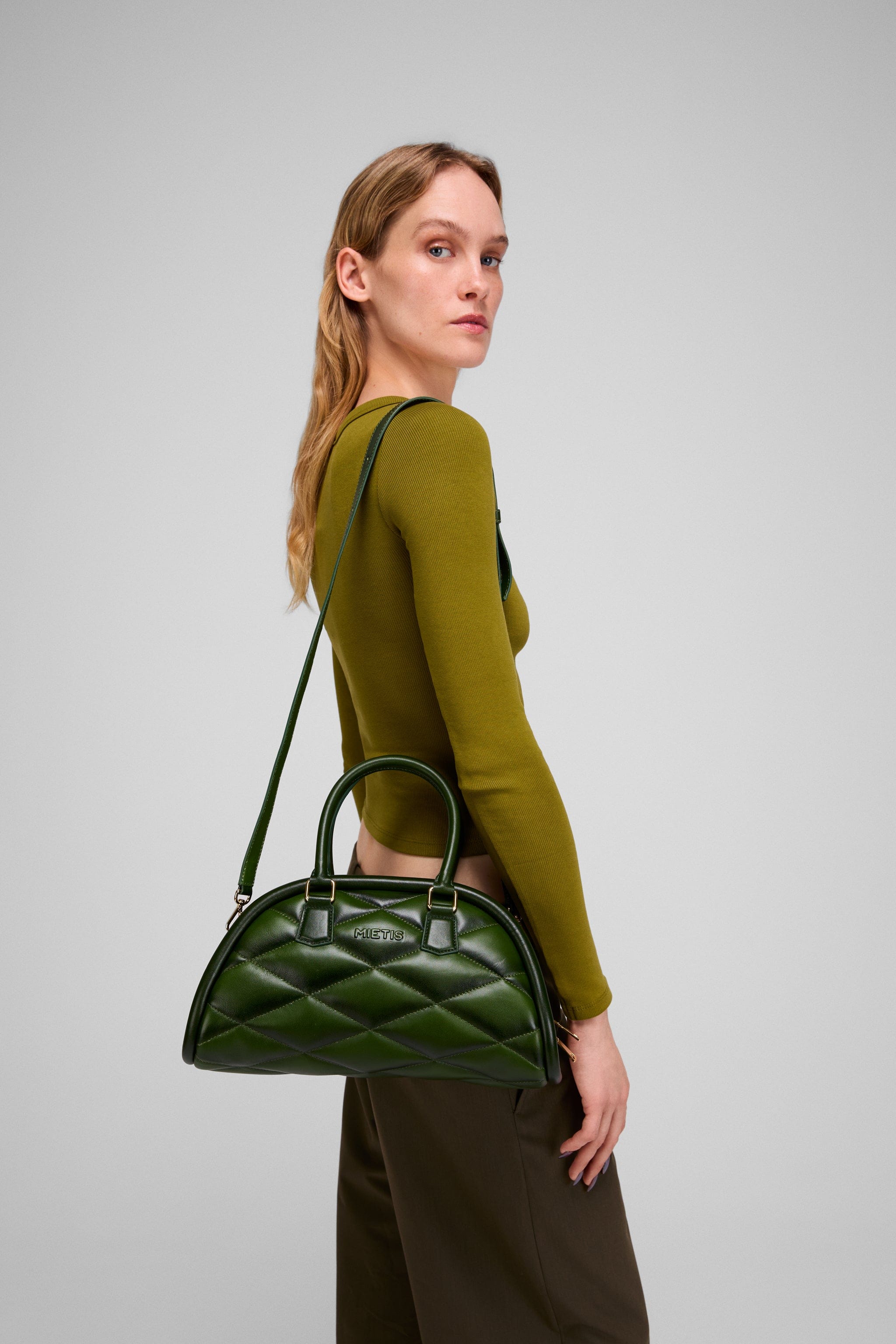 Pluto Khaki Green Fumeé made by Mietis