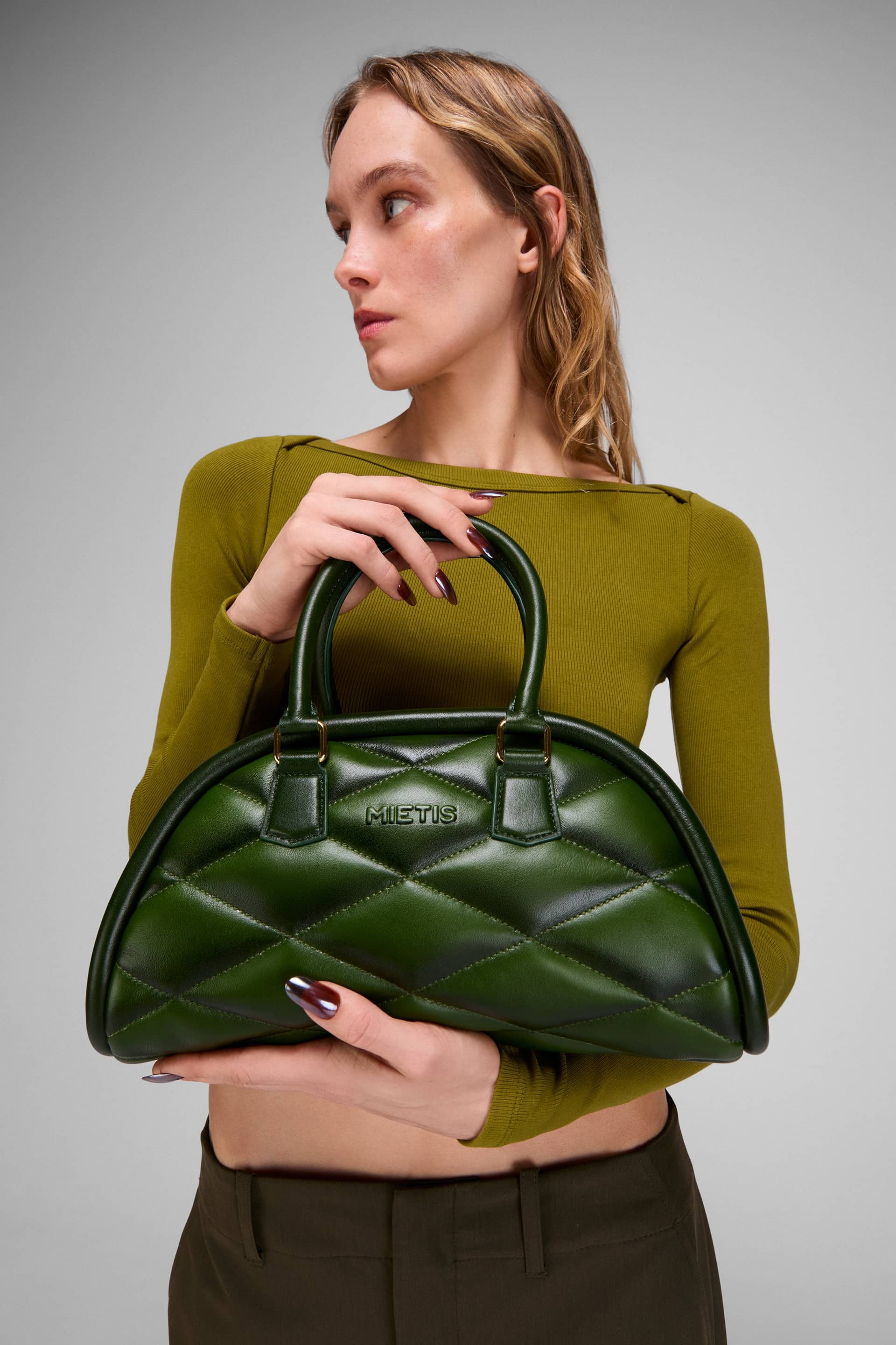 Pluto Khaki Green Fumeé made by Mietis