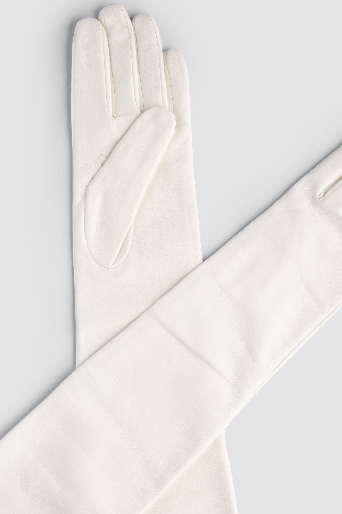 Essentials Extra Long White made by Handsome Stockholm