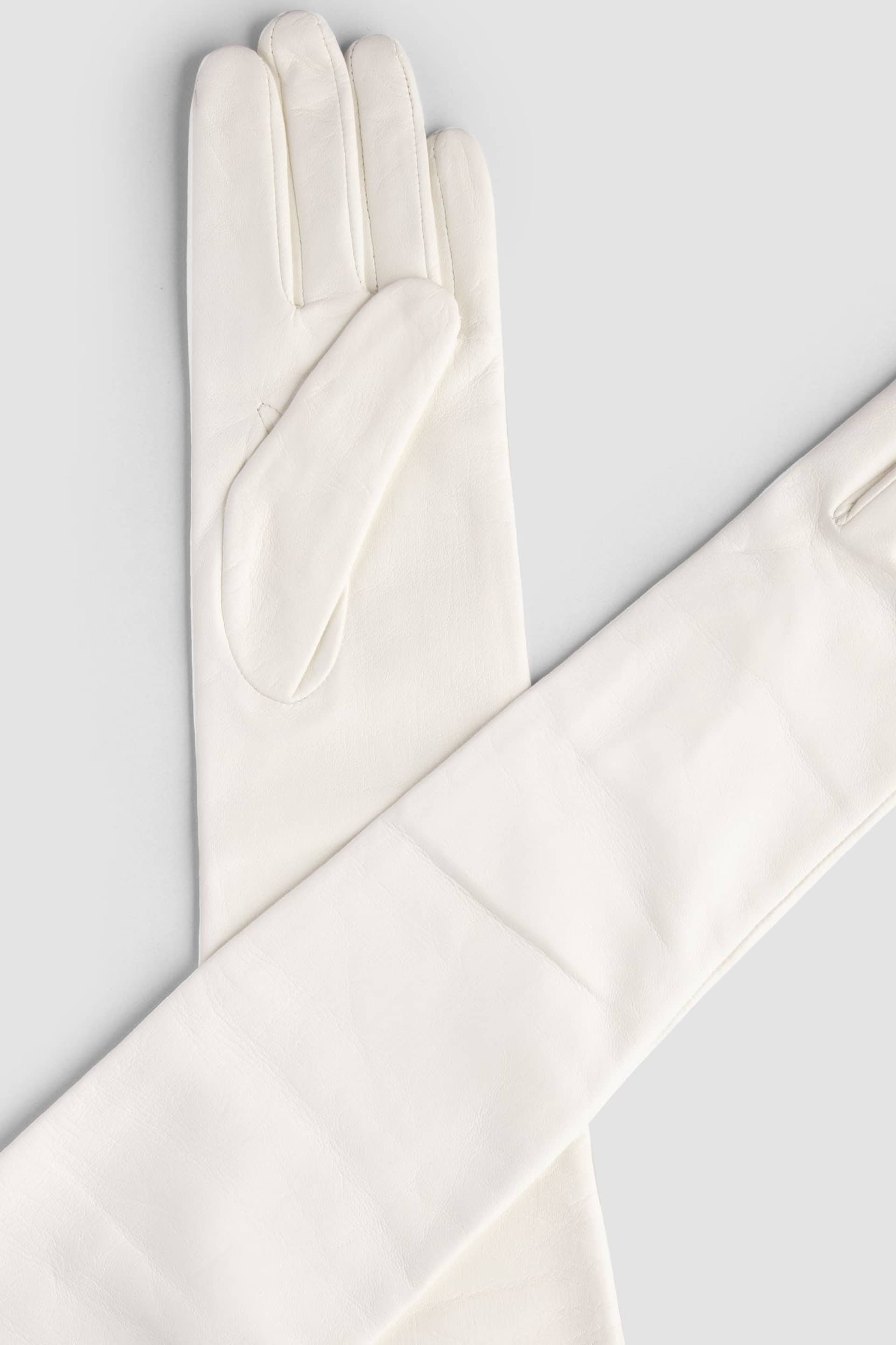 Essentials Extra Long White made by Handsome Stockholm