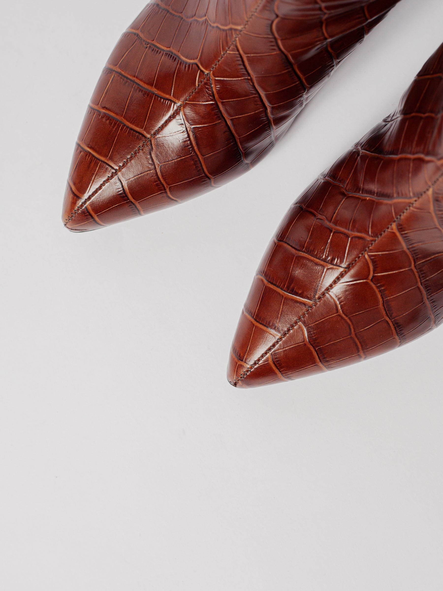 THE VANESSA TALL UMBER CROC made by Blankens