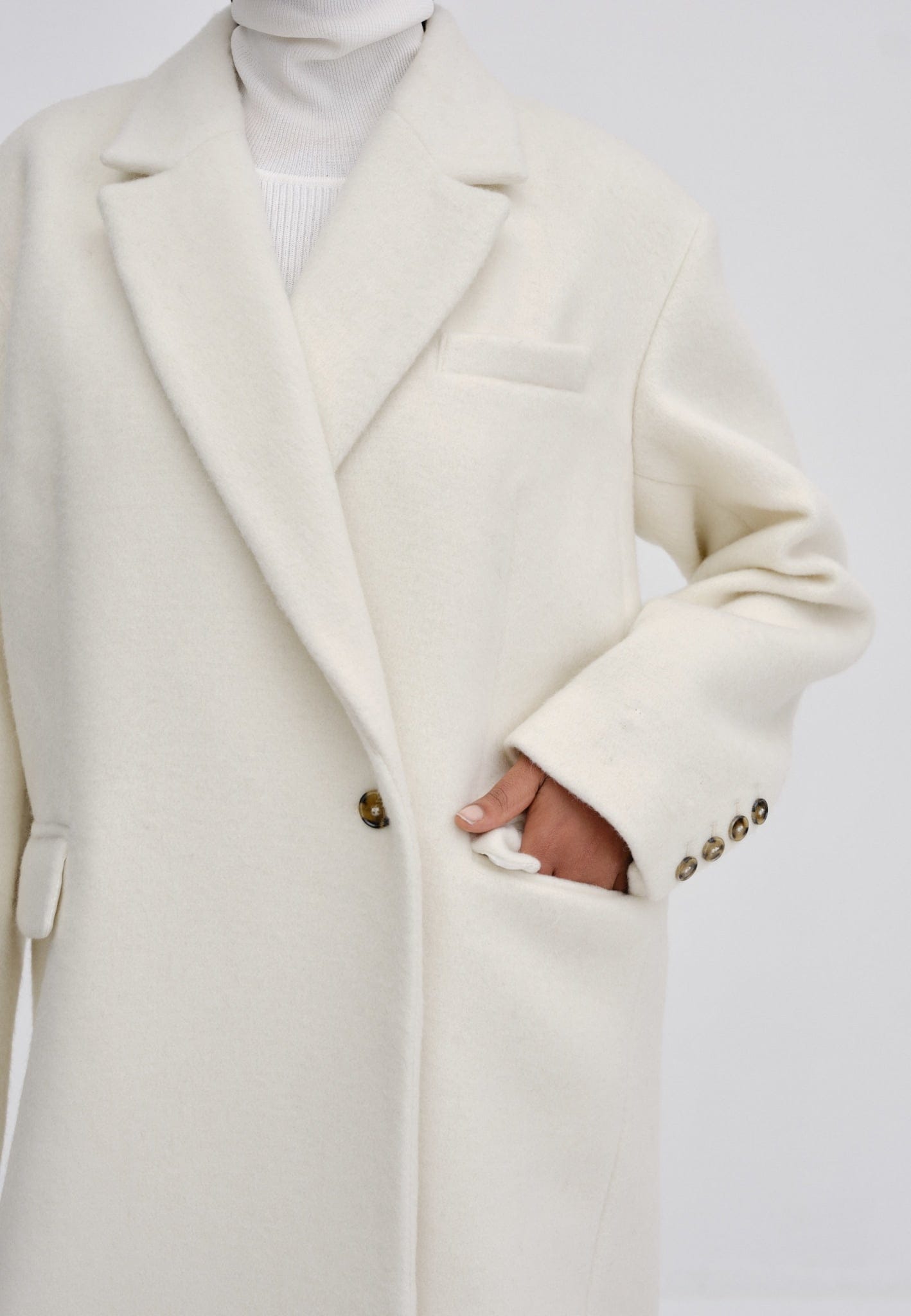 Wanda Coat - Gardenia in White made by HERSKIND