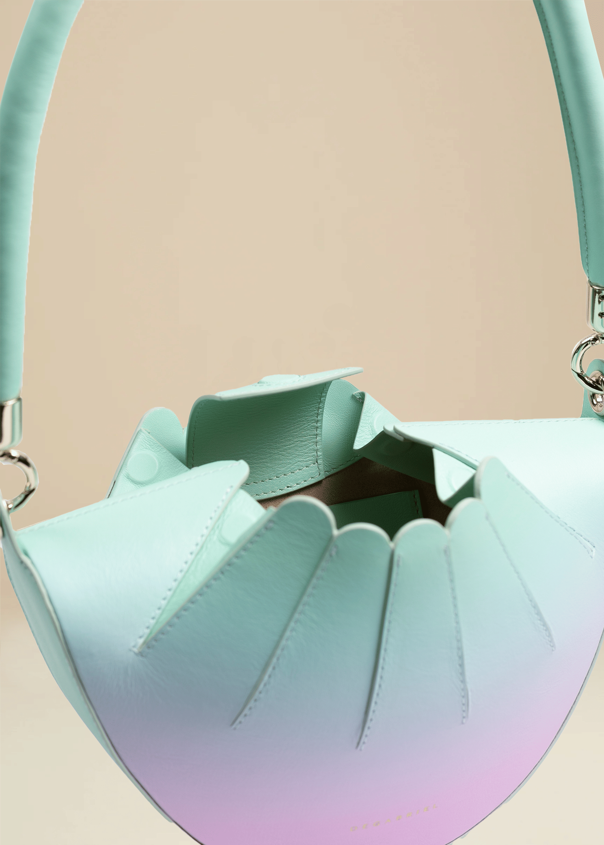 MINI ÂME AUREUM made by DEGABRIEL