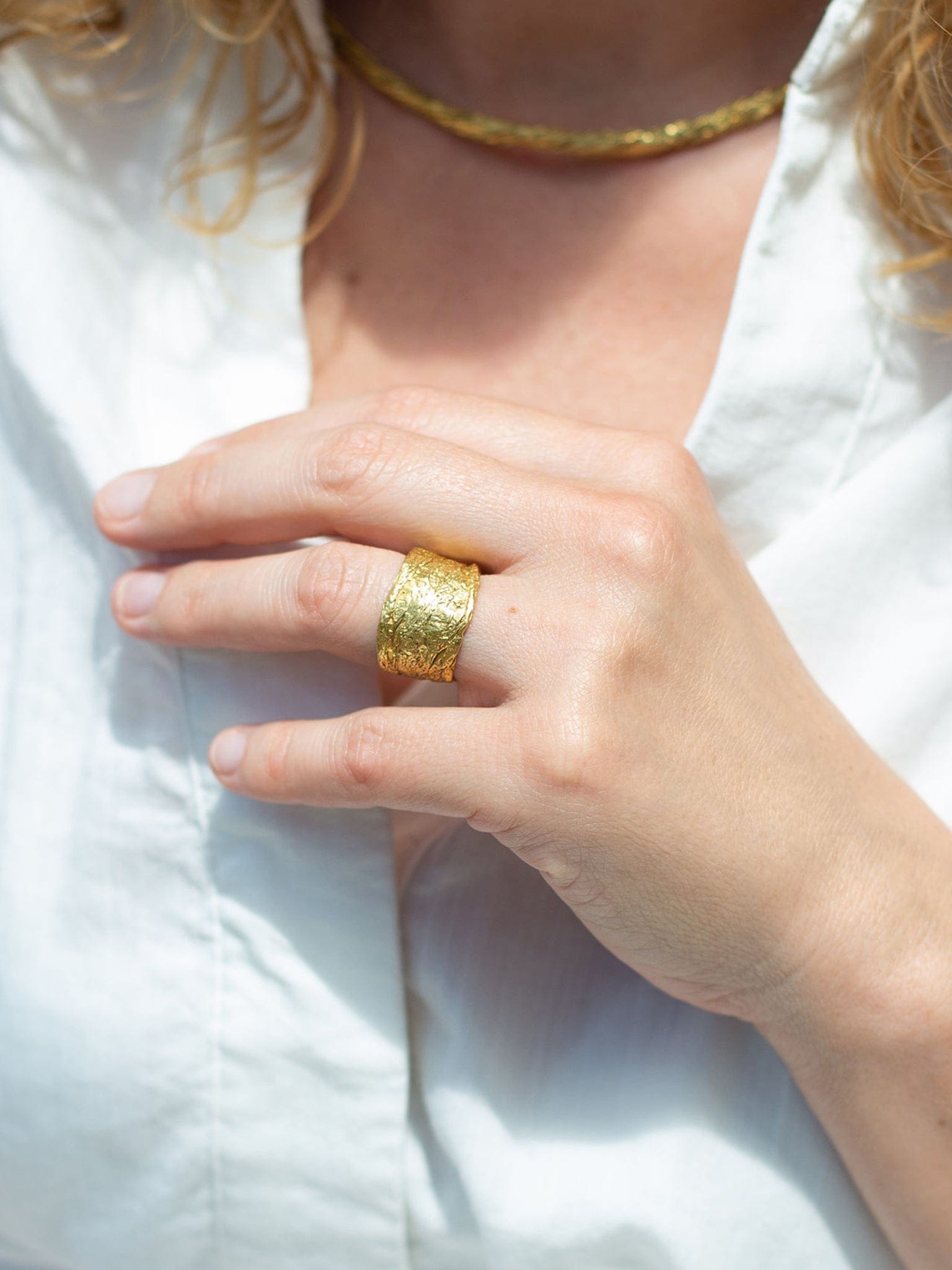 Archaic Ring Gold in Gold made by Eva Remenyi