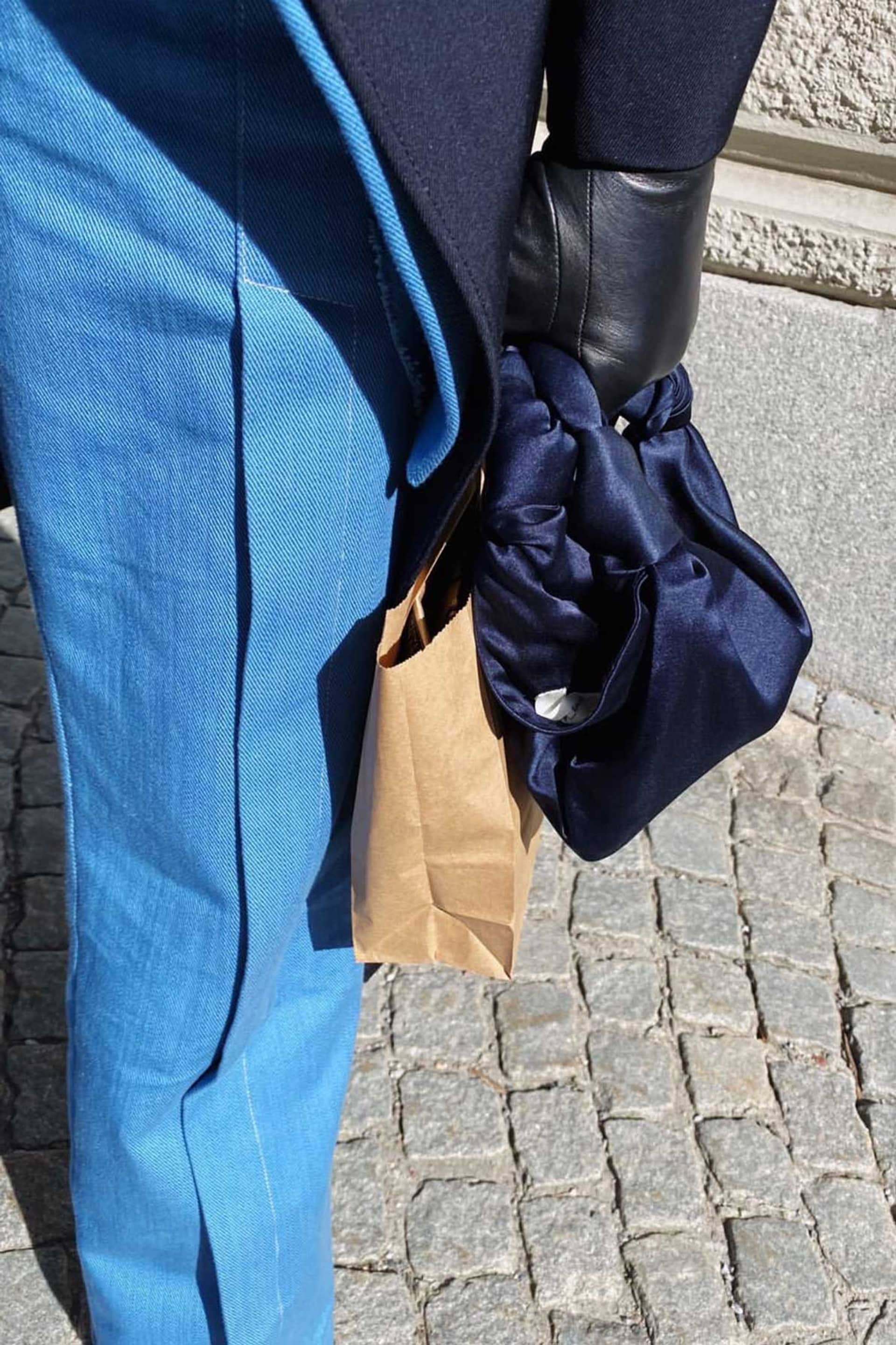 Essentials Navy made by Handsome Stockholm