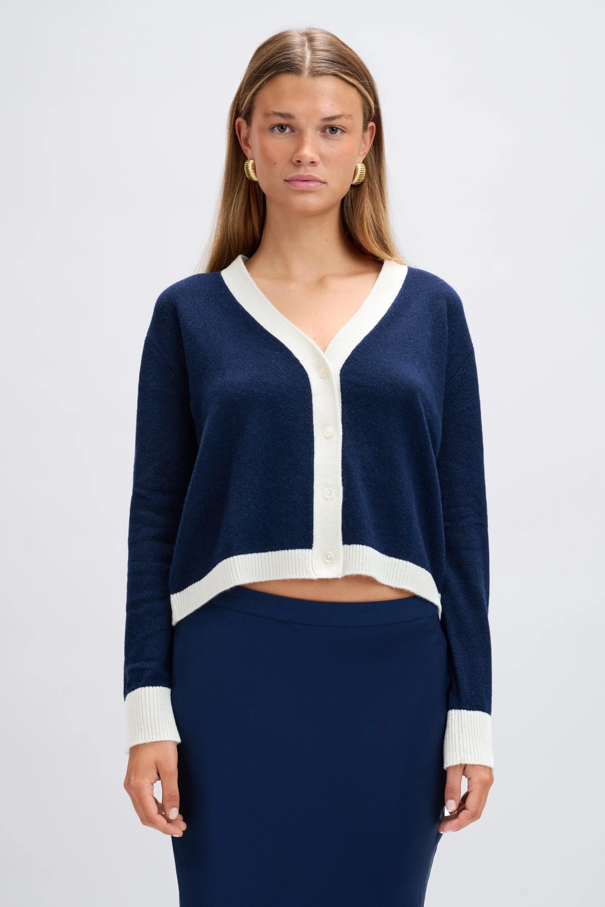 Colourblock Cardigan Blue & White made by CLOEYS