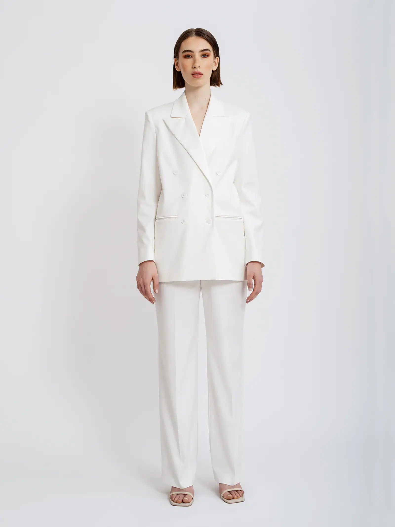 Hannah Blazer in White made by AÉRYNE
