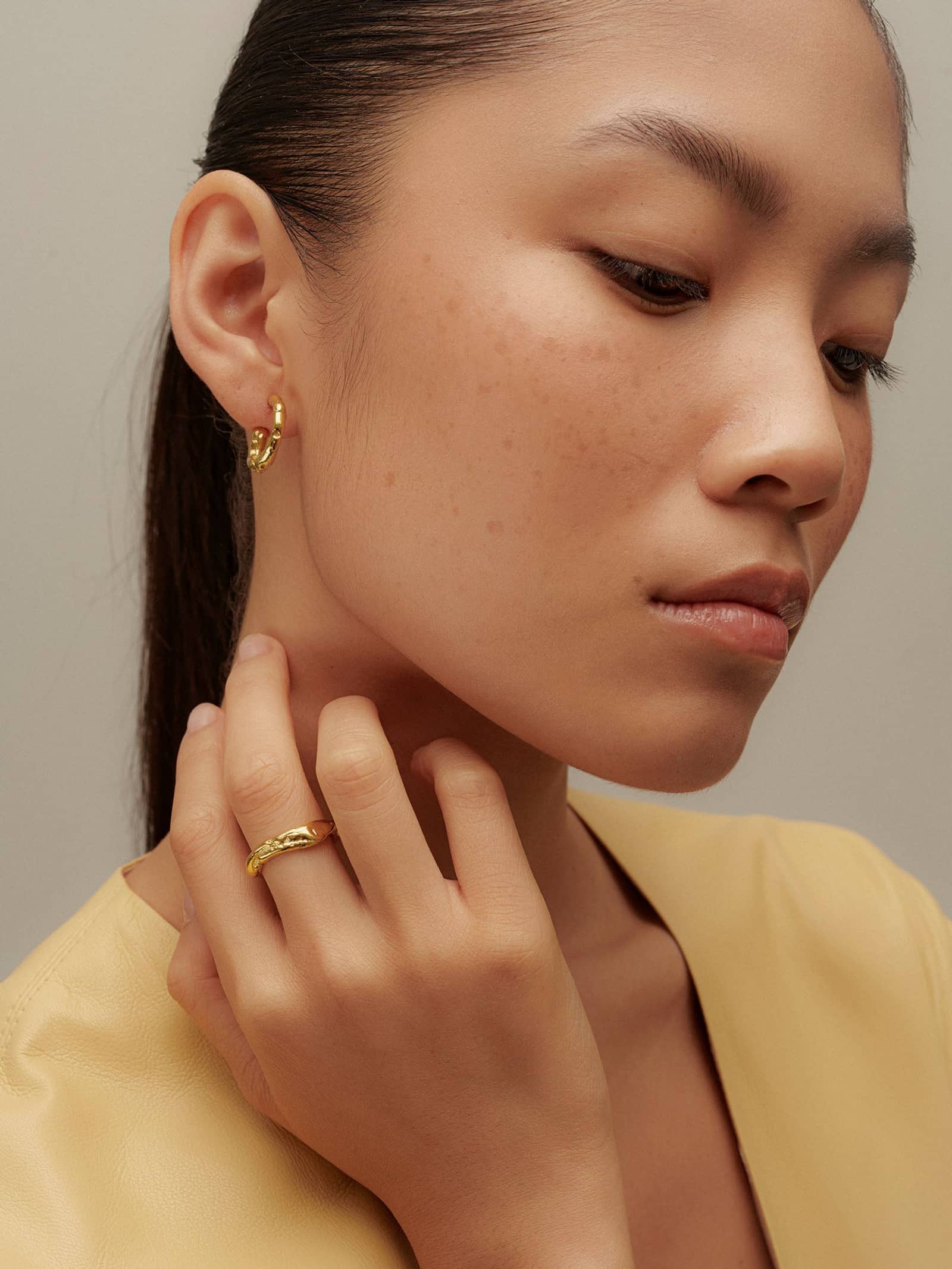 Talisman Small Hoop Earrings Gold made by Eva Remenyi