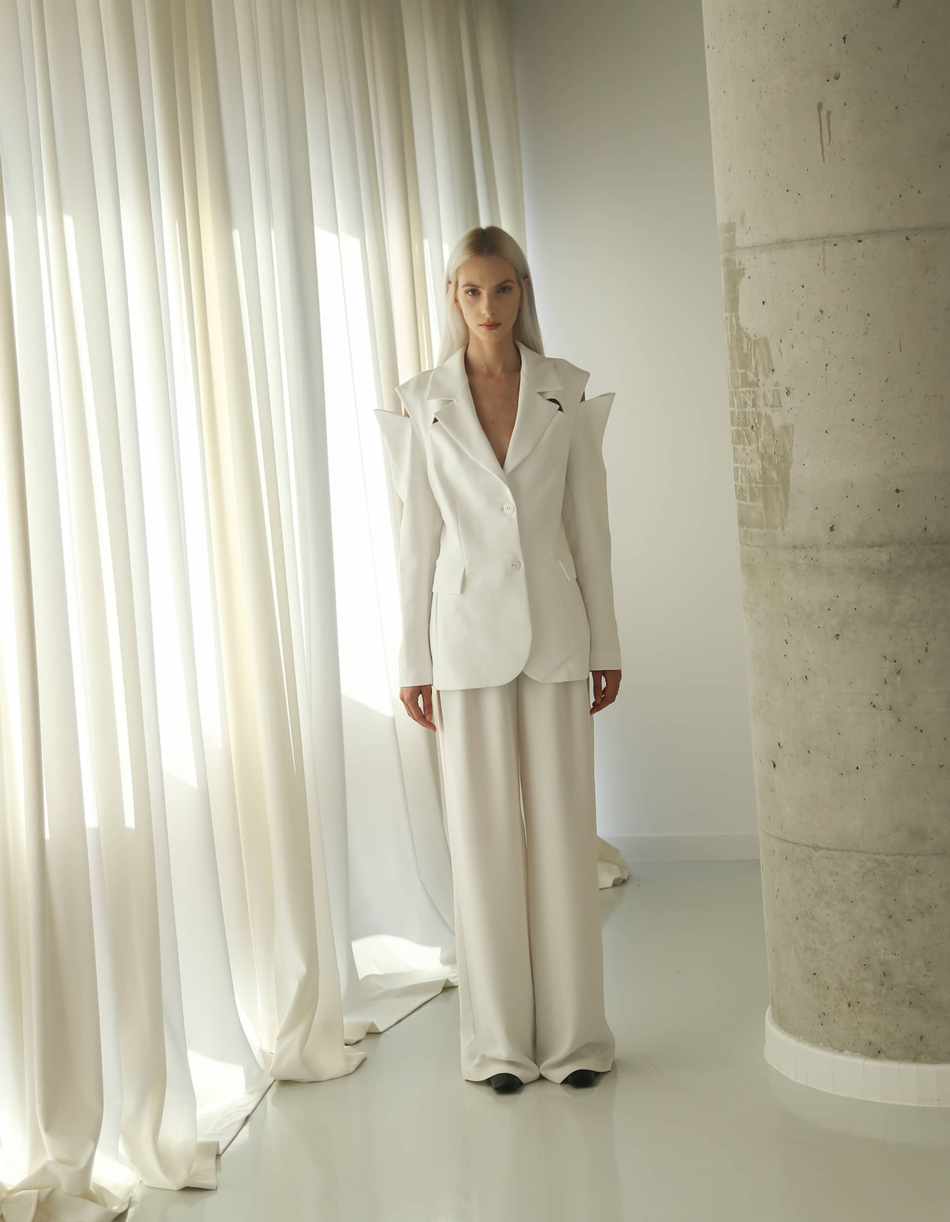 MAKEDA White Pants made by MAET